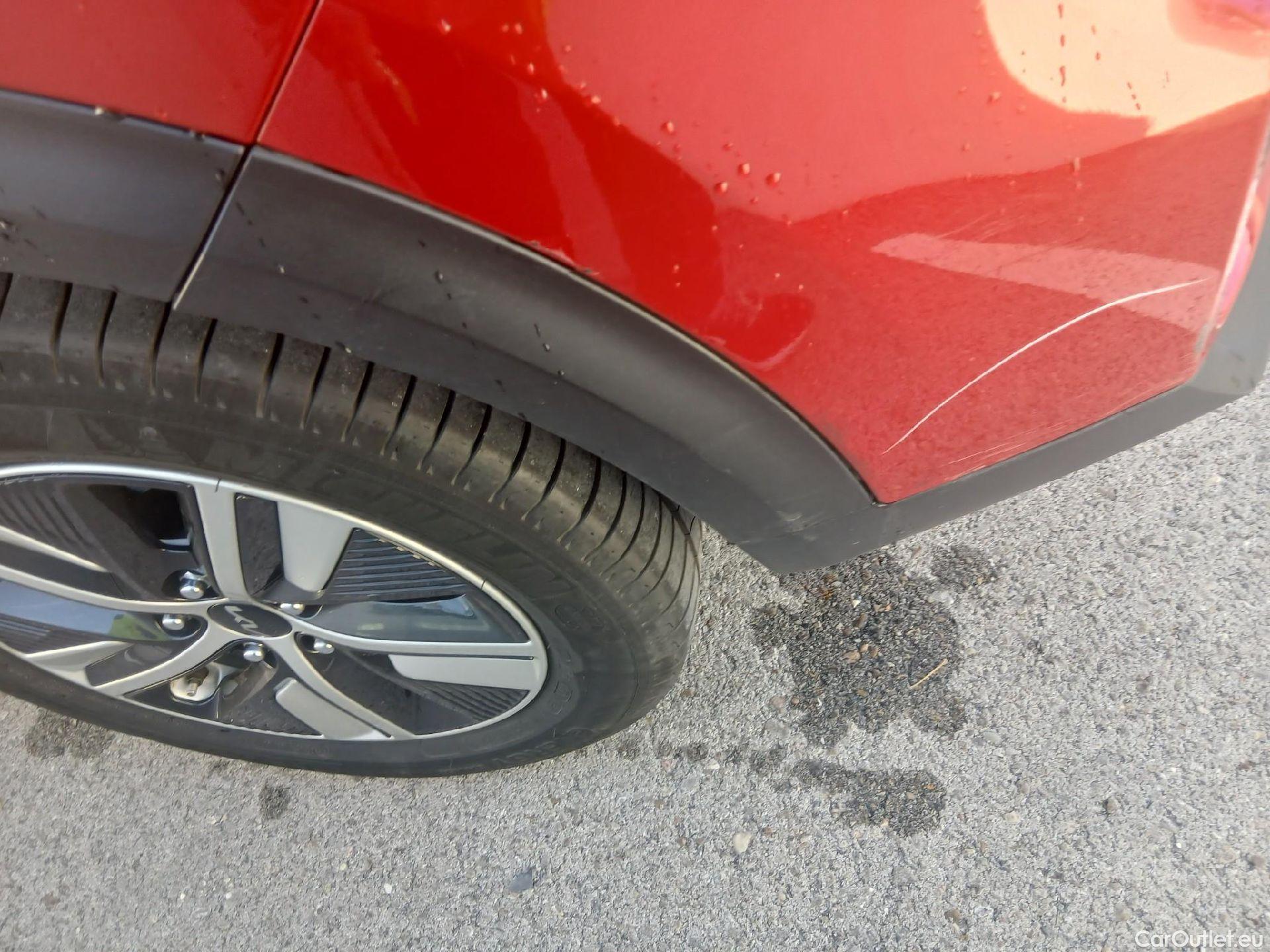  KIA  Niro KIA  / 2019 / 5P / crossover 1.6 GDi PHEV 104kW (141CV) Drive #16