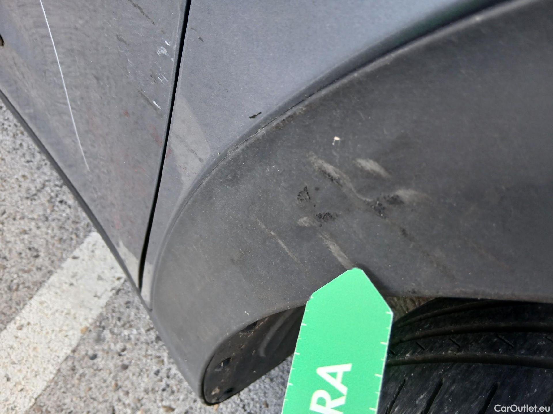  KIA  Niro KIA  / 2019 / 5P / crossover 1.6 GDi PHEV 104kW (141CV) Drive #34