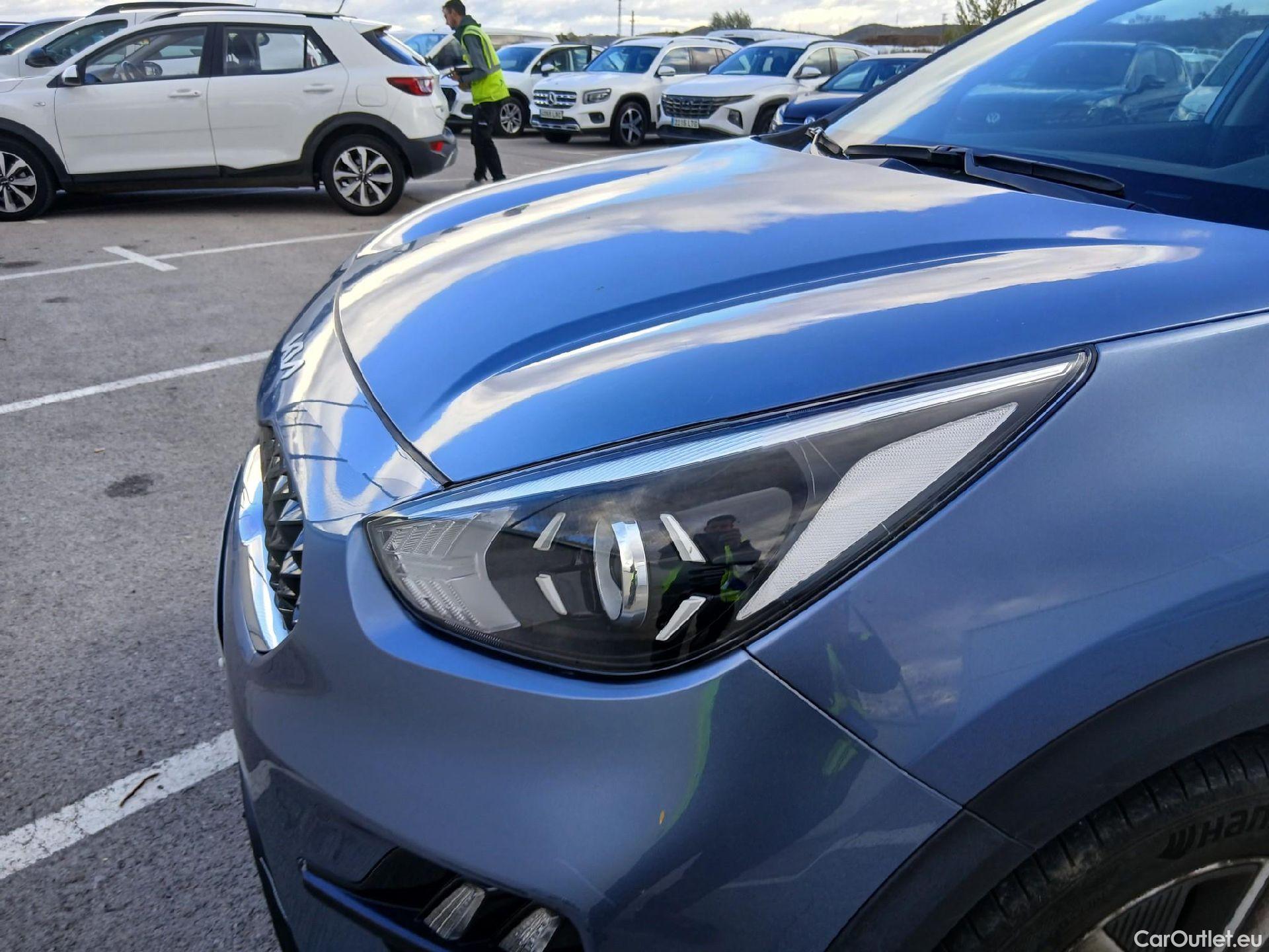  KIA  Niro KIA  / 2019 / 5P / crossover 1.6 GDi PHEV 104kW (141CV) Drive #36