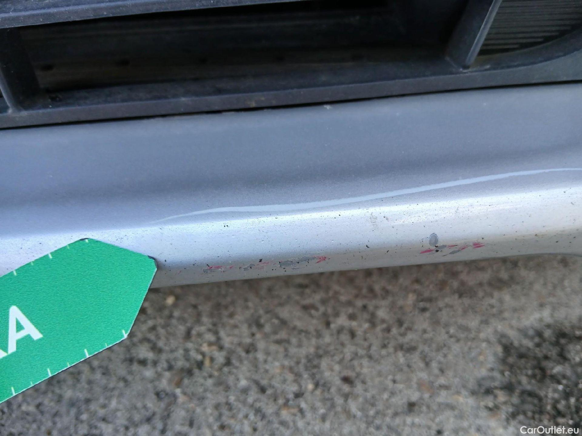  KIA  Niro KIA  / 2019 / 5P / crossover 1.6 GDi PHEV 104kW (141CV) Drive #9