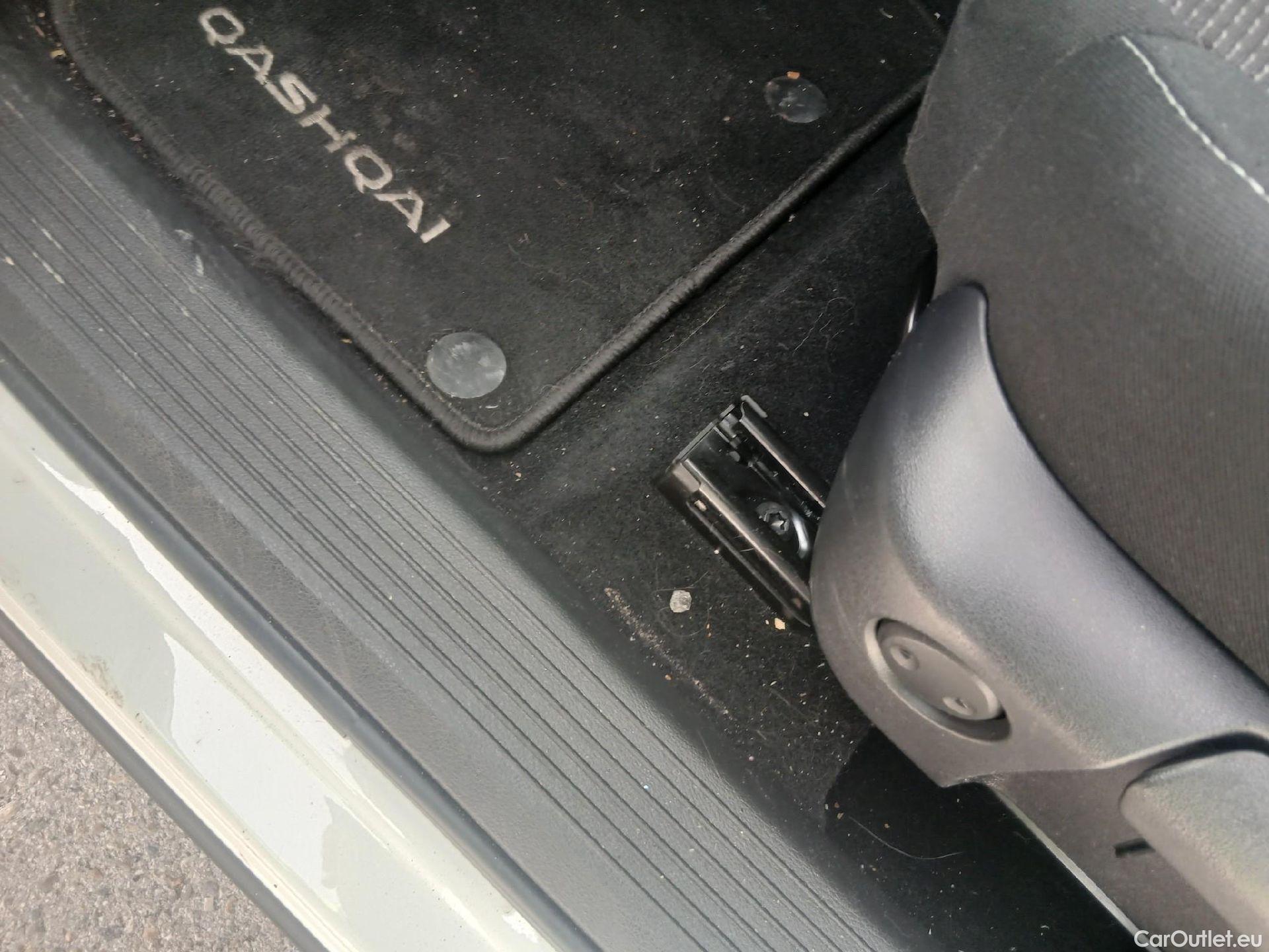  Nissan  Qashqai NISSAN  / 2021 / 5P / todoterreno DIG-T 116kW (158CV) mHEV Xtronic Acenta (AC3) #1