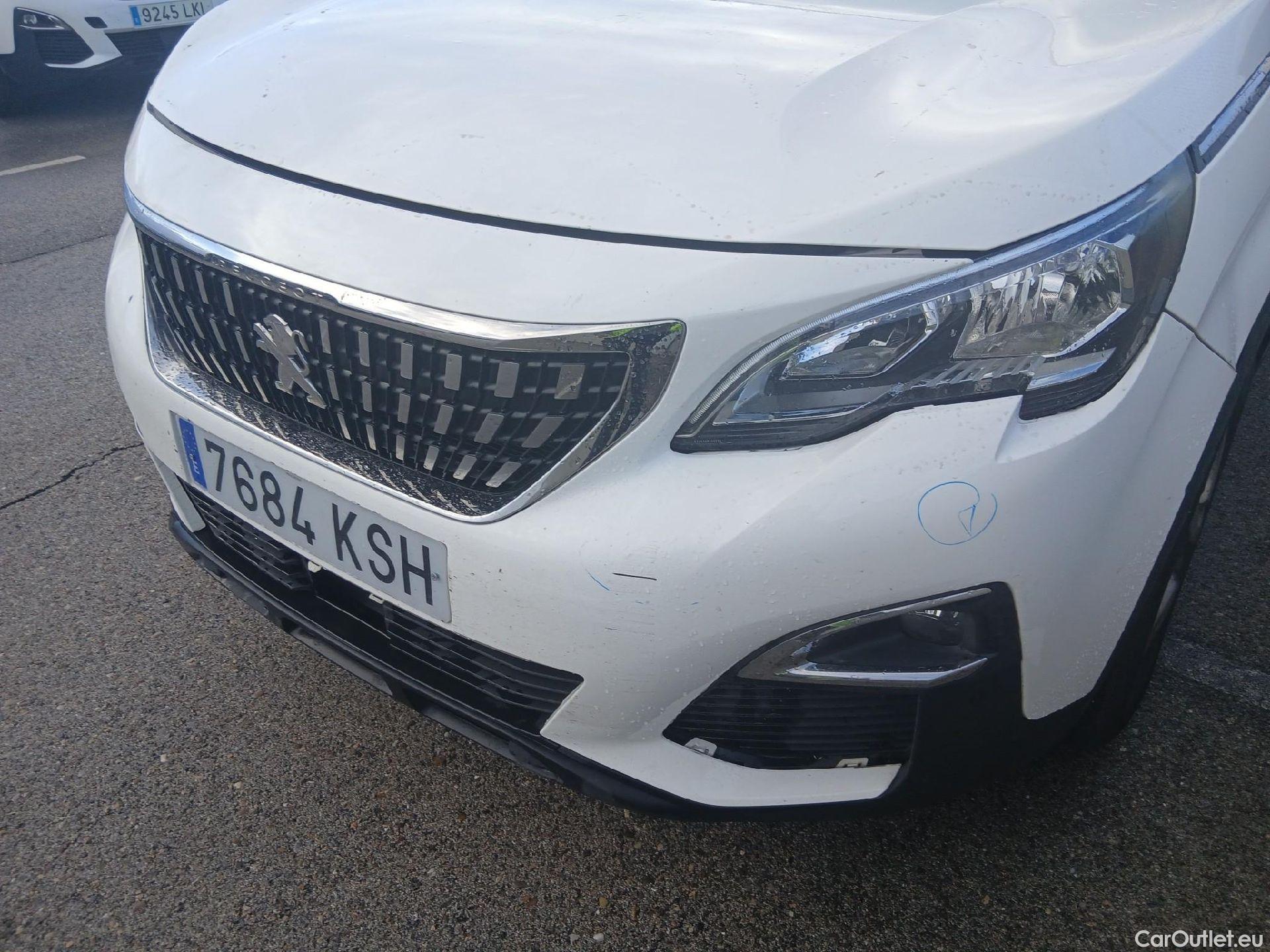  Peugeot  3008 PEUGEOT  / 2016 / 5P / todoterreno 1.2 PURETECH 96KW (130CV) ACTIVE S&S #10