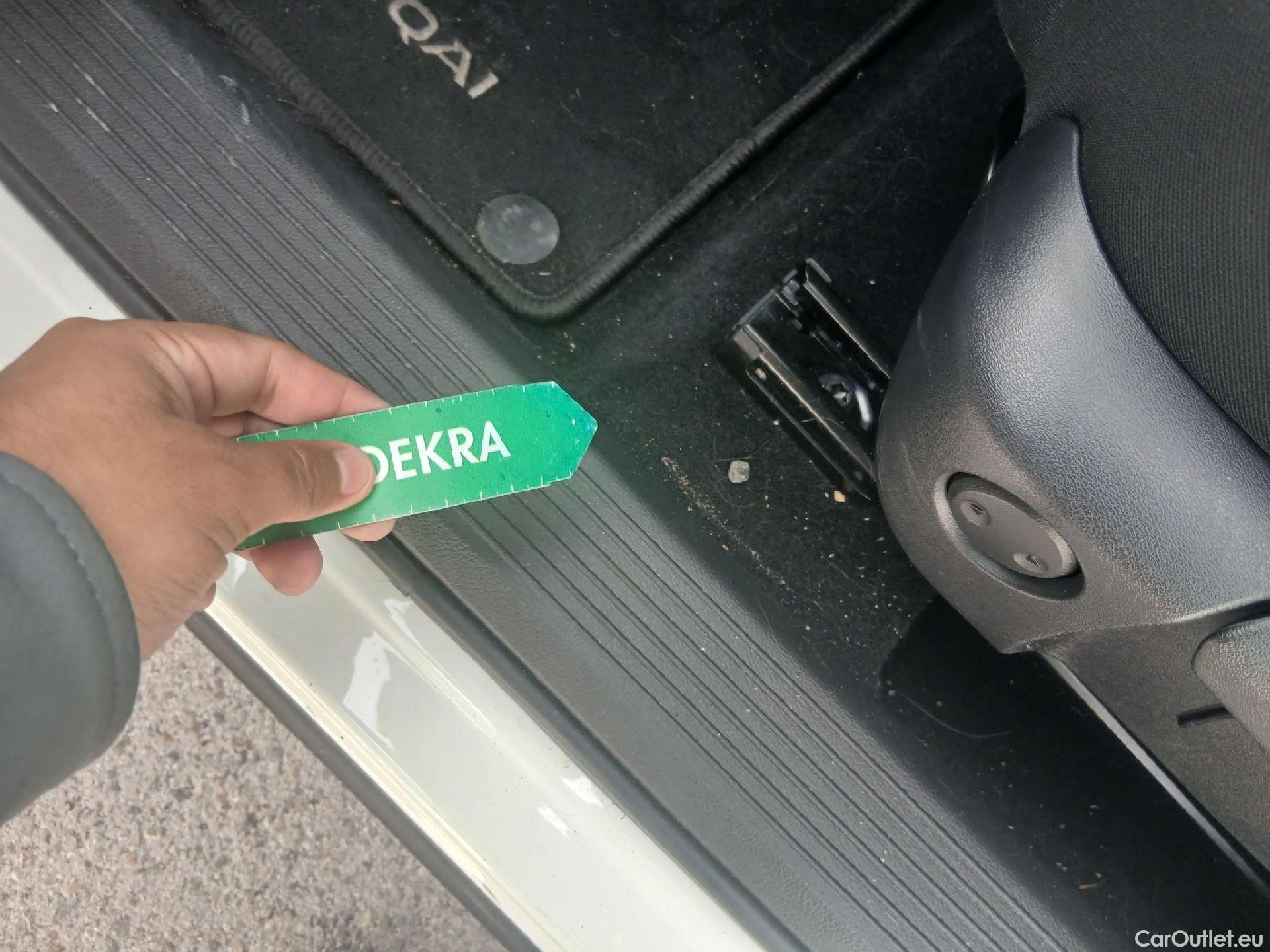  Nissan  Qashqai NISSAN  / 2021 / 5P / todoterreno DIG-T 116kW (158CV) mHEV Xtronic Acenta (AC3) #2