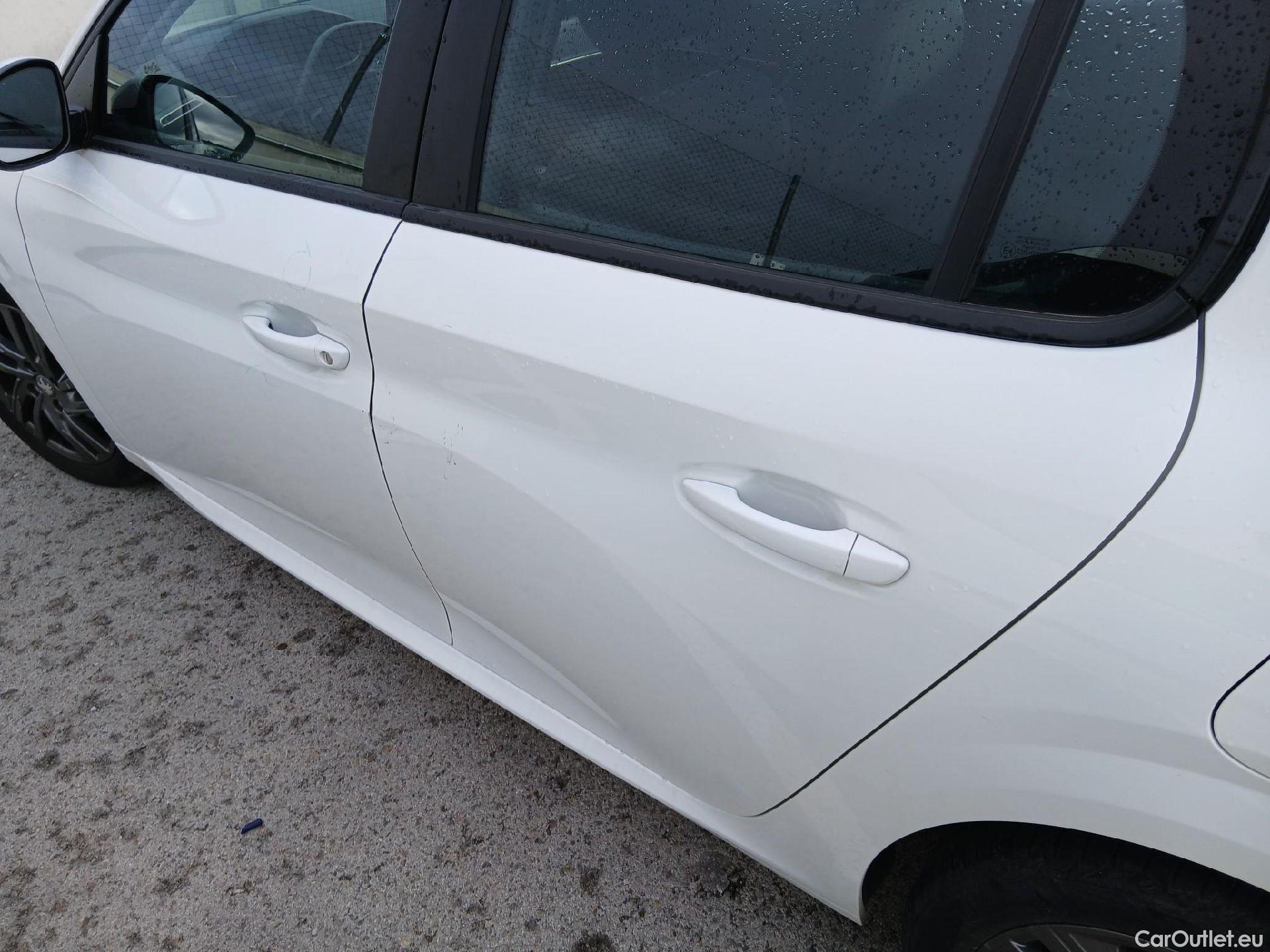  Peugeot  208 PEUGEOT  / 2019 / 5P / berlina con portón BlueHDi 73kW (100CV) Active Pack (AC) #13