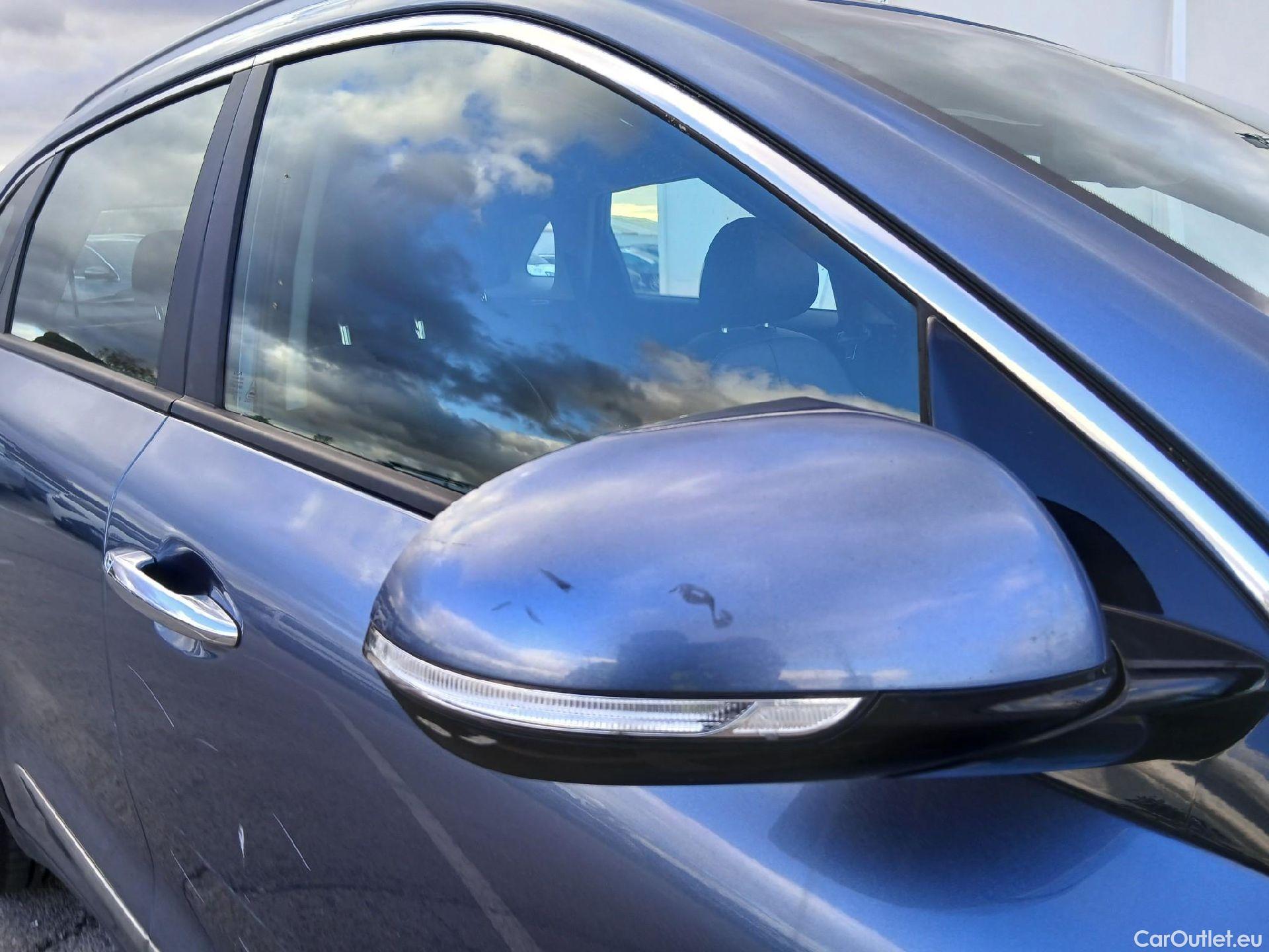  KIA  Niro KIA  / 2019 / 5P / crossover 1.6 GDi PHEV 104kW (141CV) Drive #31