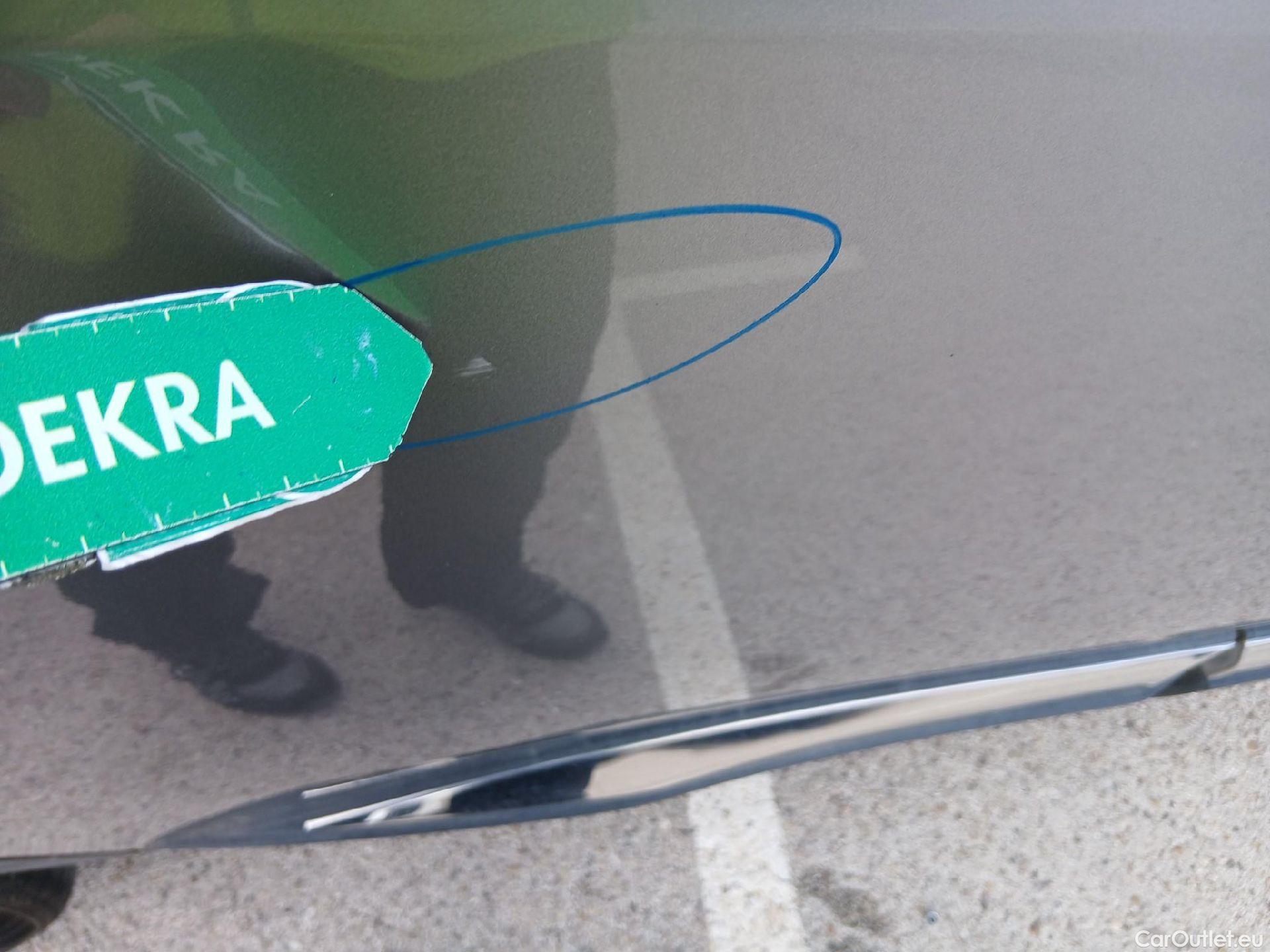  Peugeot  3008 PEUGEOT  / 2020 / 5P / todoterreno 1.5 BlueHDi 96kW (130CV) S&S Allure EAT8 #25