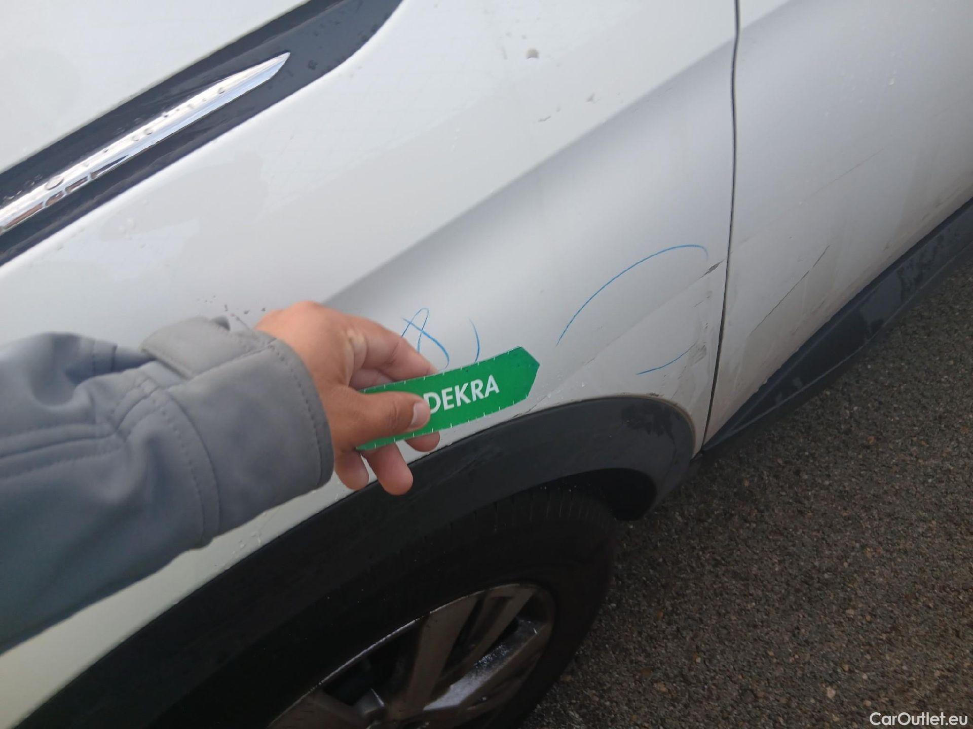  Peugeot  3008 PEUGEOT  / 2016 / 5P / todoterreno 1.2 PURETECH 96KW (130CV) ACTIVE S&S #17