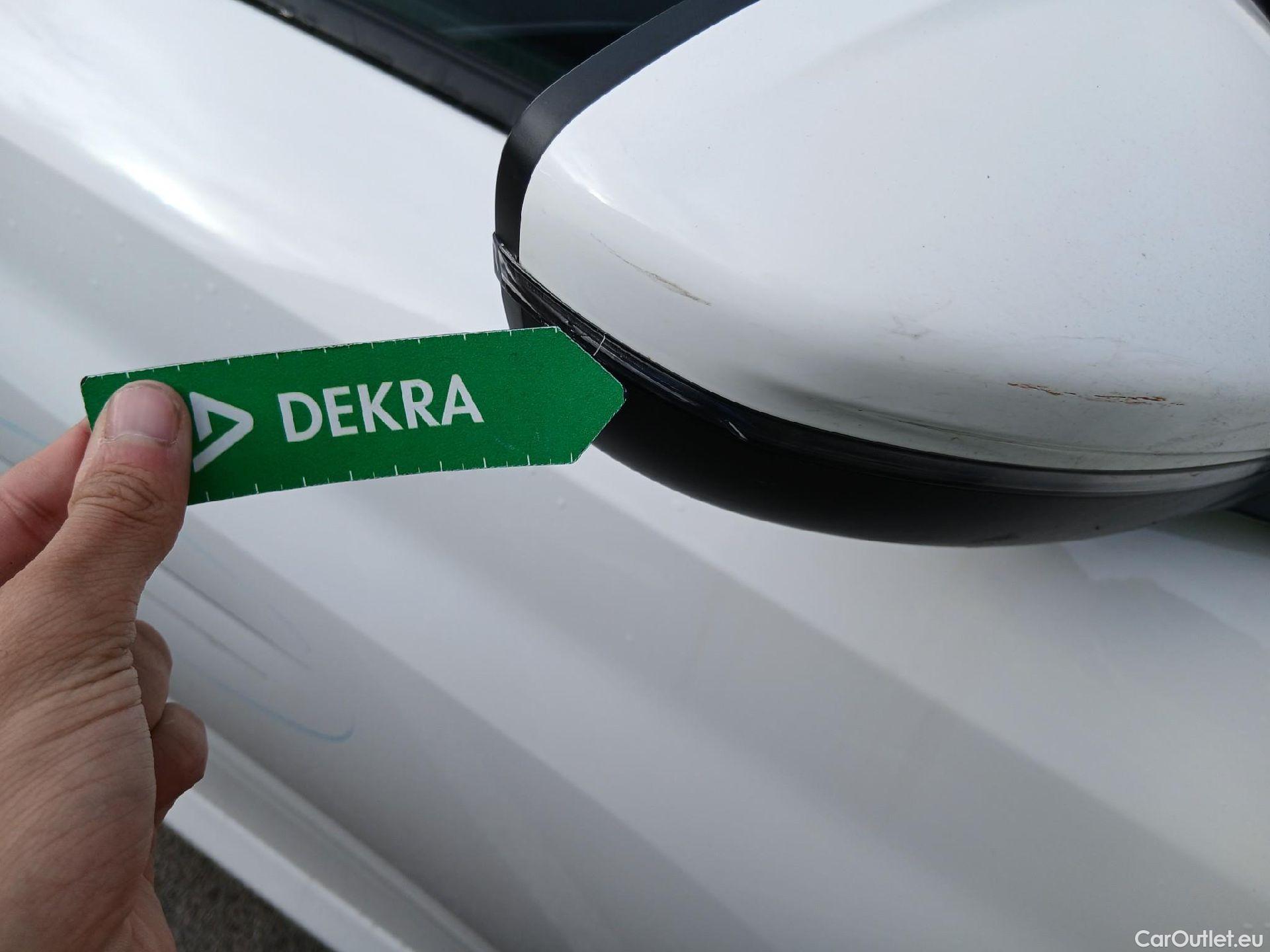  Peugeot  208 PEUGEOT  / 2019 / 5P / berlina con portón BlueHDi 73kW (100CV) Active Pack (AC) #27