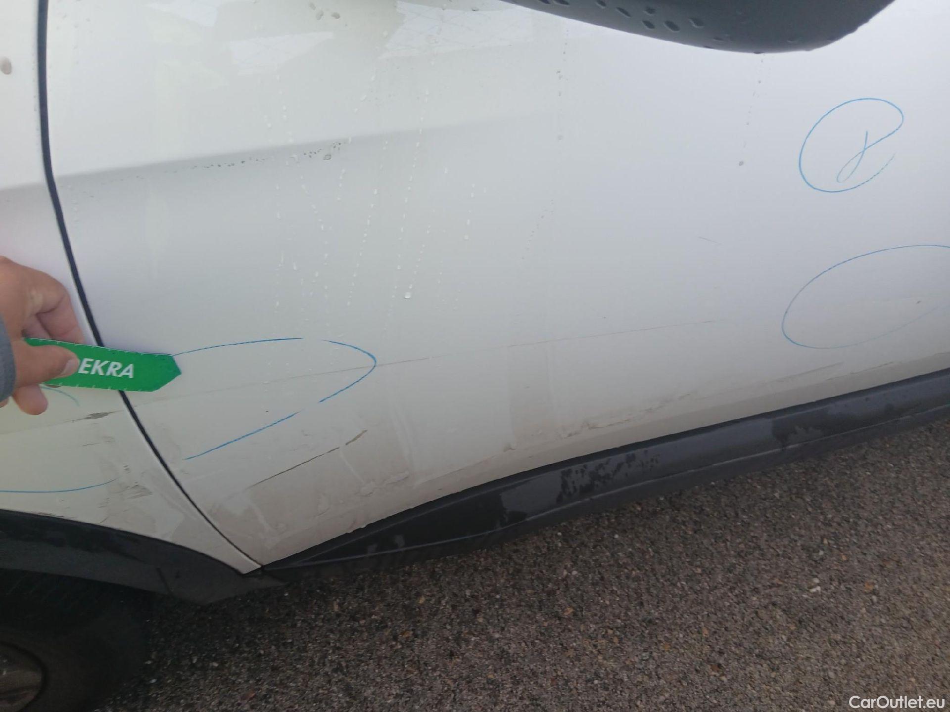  Peugeot  3008 PEUGEOT  / 2016 / 5P / todoterreno 1.2 PURETECH 96KW (130CV) ACTIVE S&S #22