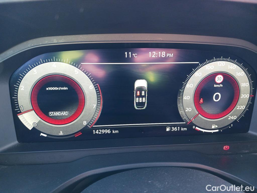  Nissan  Qashqai NISSAN  / 2021 / 5P / todoterreno DIG-T 103kW mHEV 4x2 Premiere Edition(SL) #47