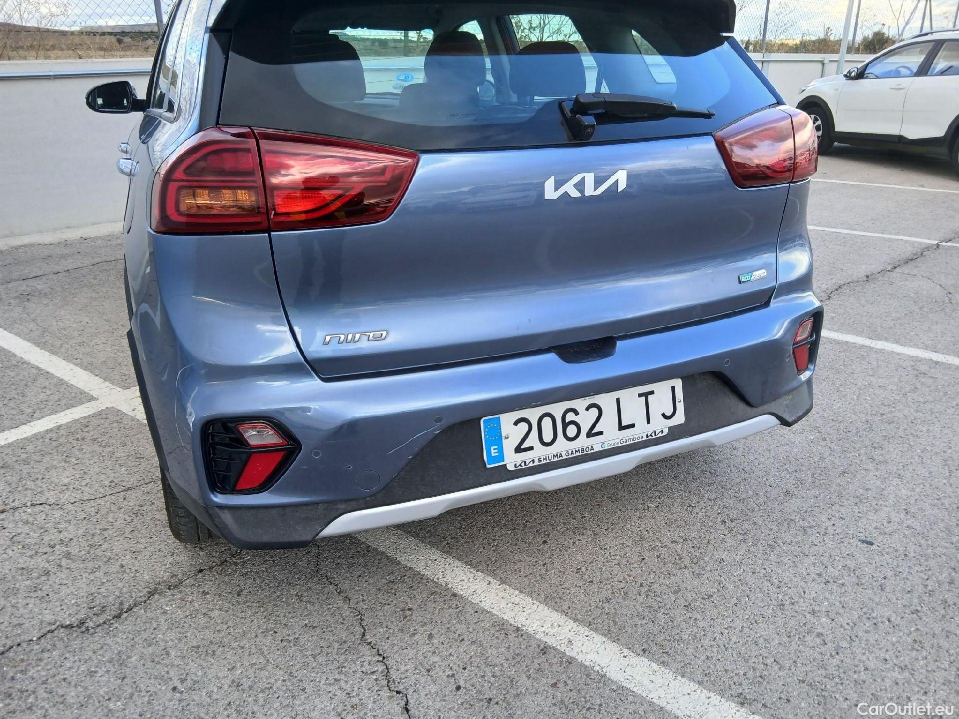  KIA  Niro KIA  / 2019 / 5P / crossover 1.6 GDi PHEV 104kW (141CV) Drive #18