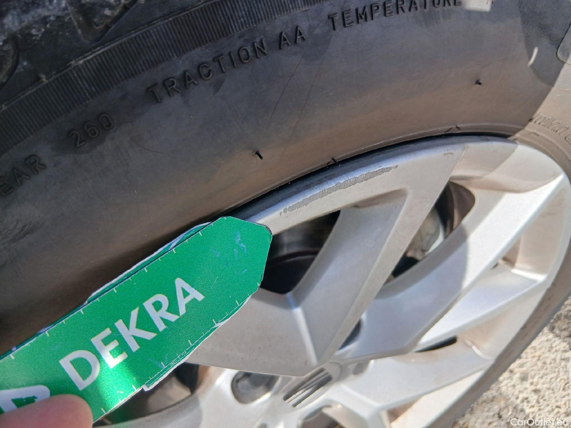  Land Rover  Discovery SEAT Nuevo León / 2020 / 5P / berlina con portón 2.0 TDI 85kW S&S Style Go(SP) #8