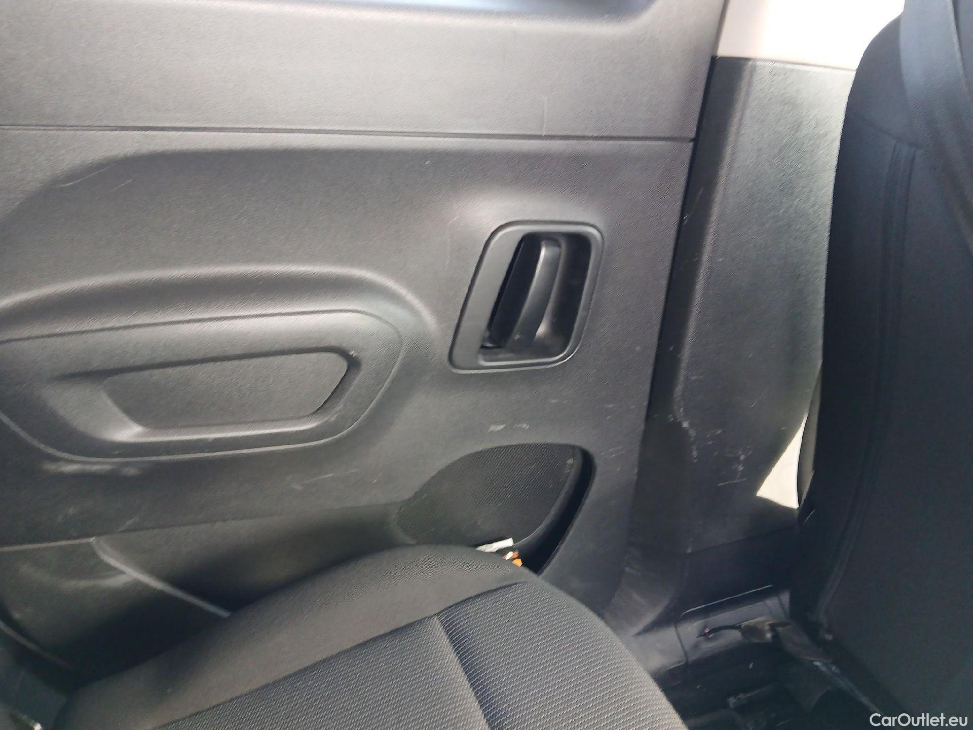  Citroen  Berlingo  Combi Live Pack Business M 1.5 BlueHDi 100CV MT6 E6d #15