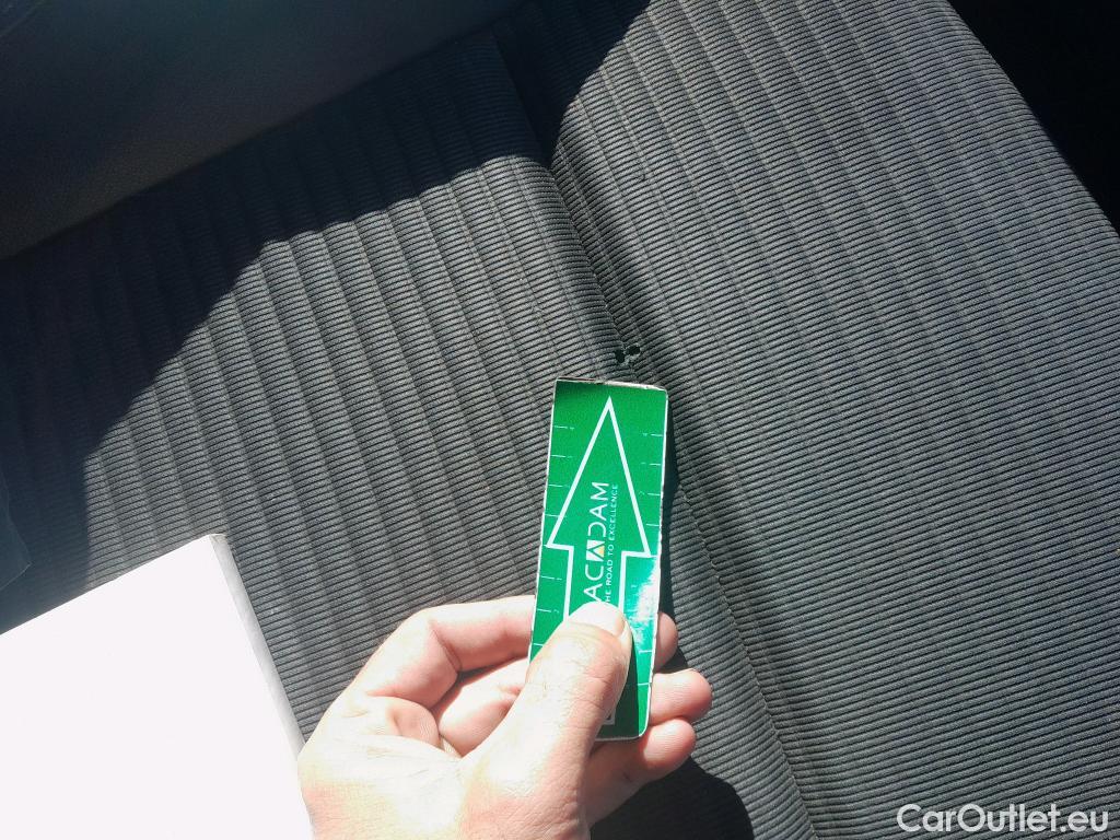  Renault  Scenic RENAULT Scénic / 2016 / 5P / monovolumen compacto Zen Energy dCi 96kW (130CV) #38