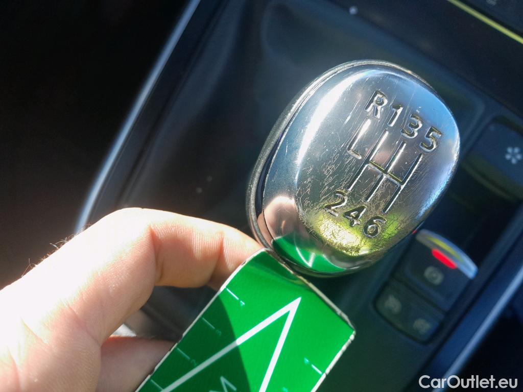  Renault  Scenic RENAULT Scénic / 2016 / 5P / monovolumen compacto Zen Energy dCi 96kW (130CV) #16