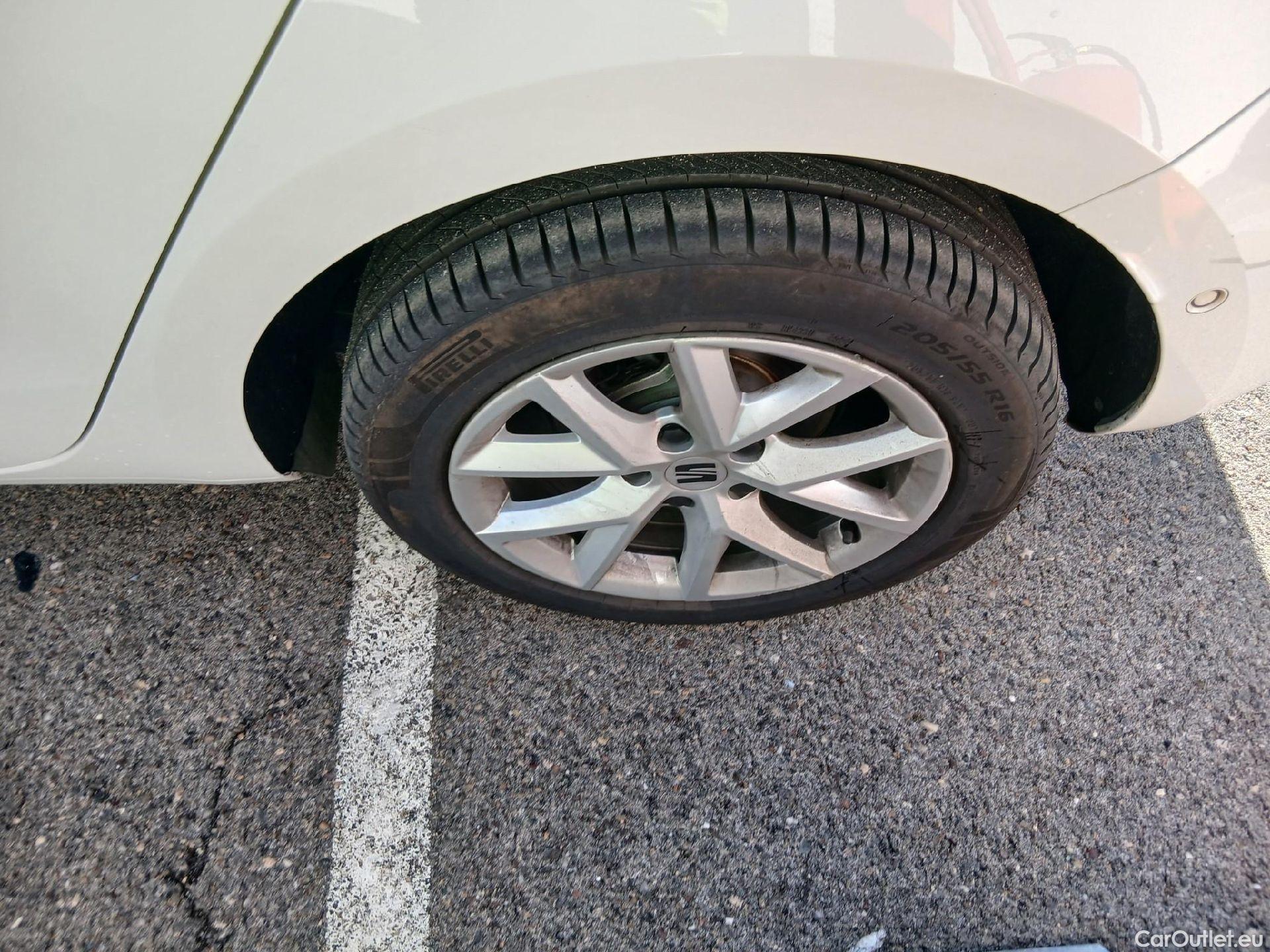  Land Rover  Discovery SEAT Nuevo León / 2020 / 5P / berlina con portón 2.0 TDI 85kW S&S Style Go(SP) #6