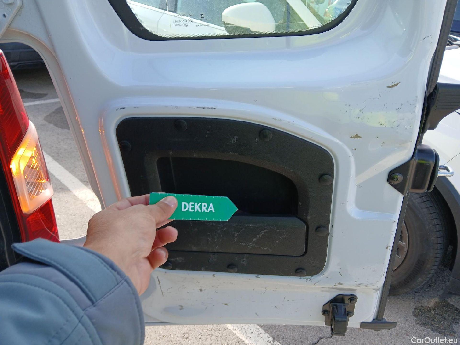  Citroen  Berlingo  Combi Live Pack Business M 1.5 BlueHDi 100CV MT6 E6d #31