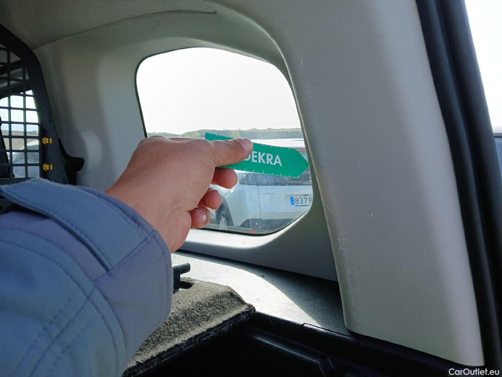  Citroen  Berlingo  Combi Live Pack Business M 1.5 BlueHDi 100CV MT6 E6d #25