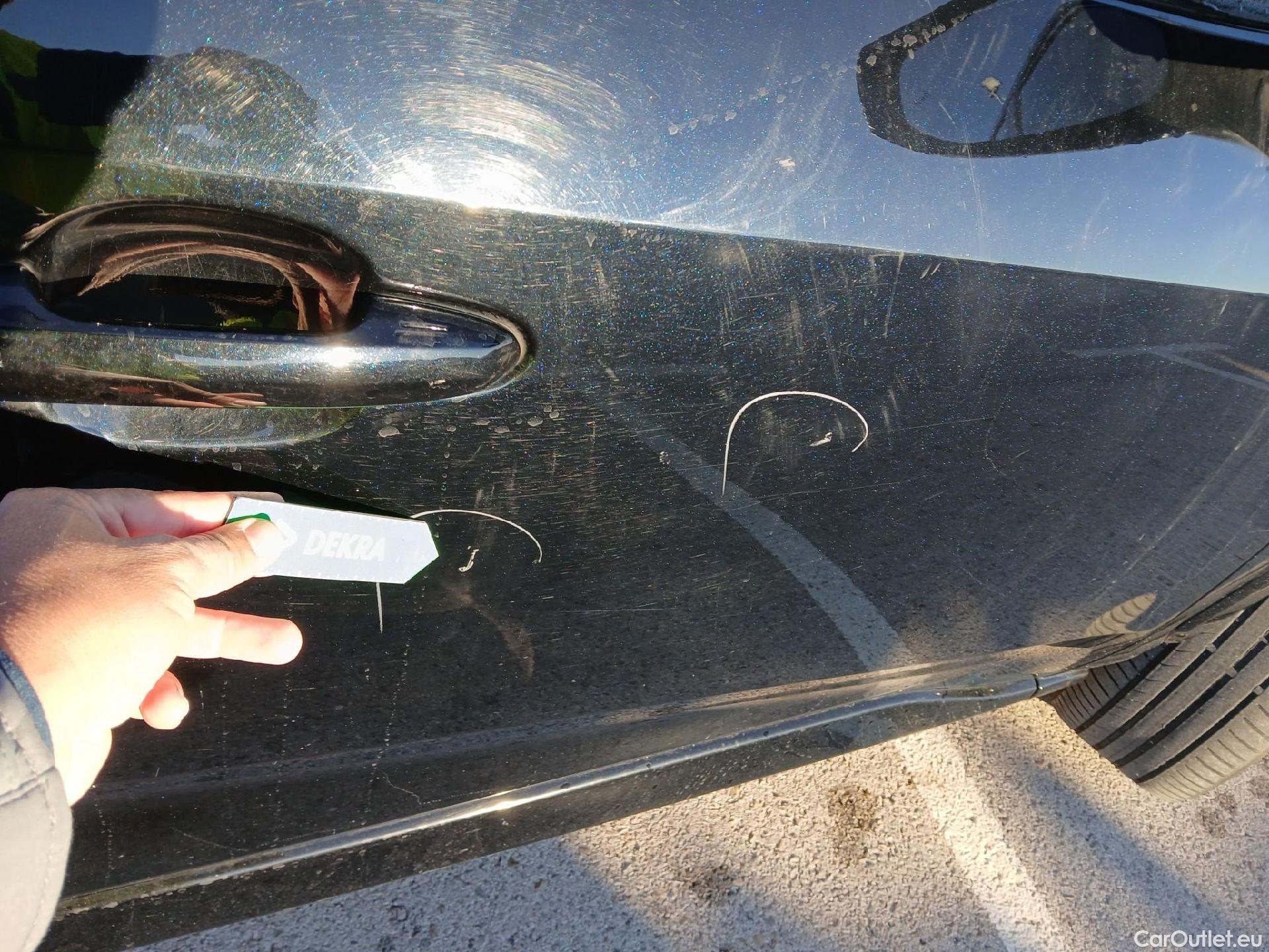  Toyota  RAV4 TOYOTA  / 2018 / 5P / todoterreno 2.5l 220H Black Edition(SP) #23