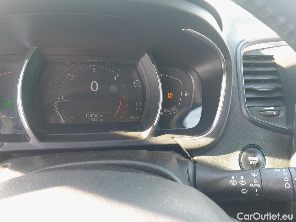  Renault  Scenic RENAULT Scénic / 2016 / 5P / monovolumen compacto Zen Energy dCi 96kW (130CV) #50