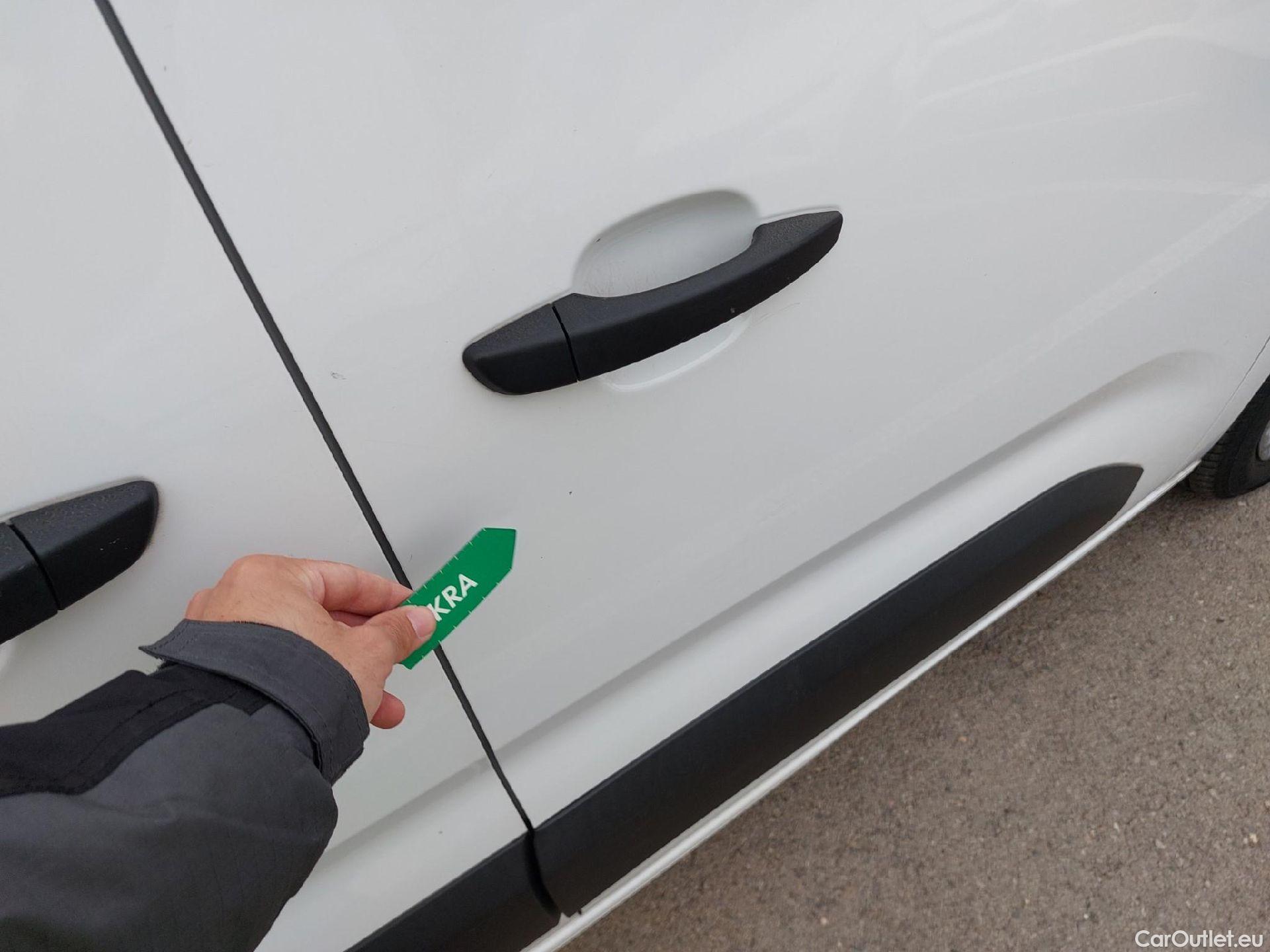  Citroen  Berlingo  Combi Live Pack M 1.5 BlueHDi 100CV MT6 E6d #28