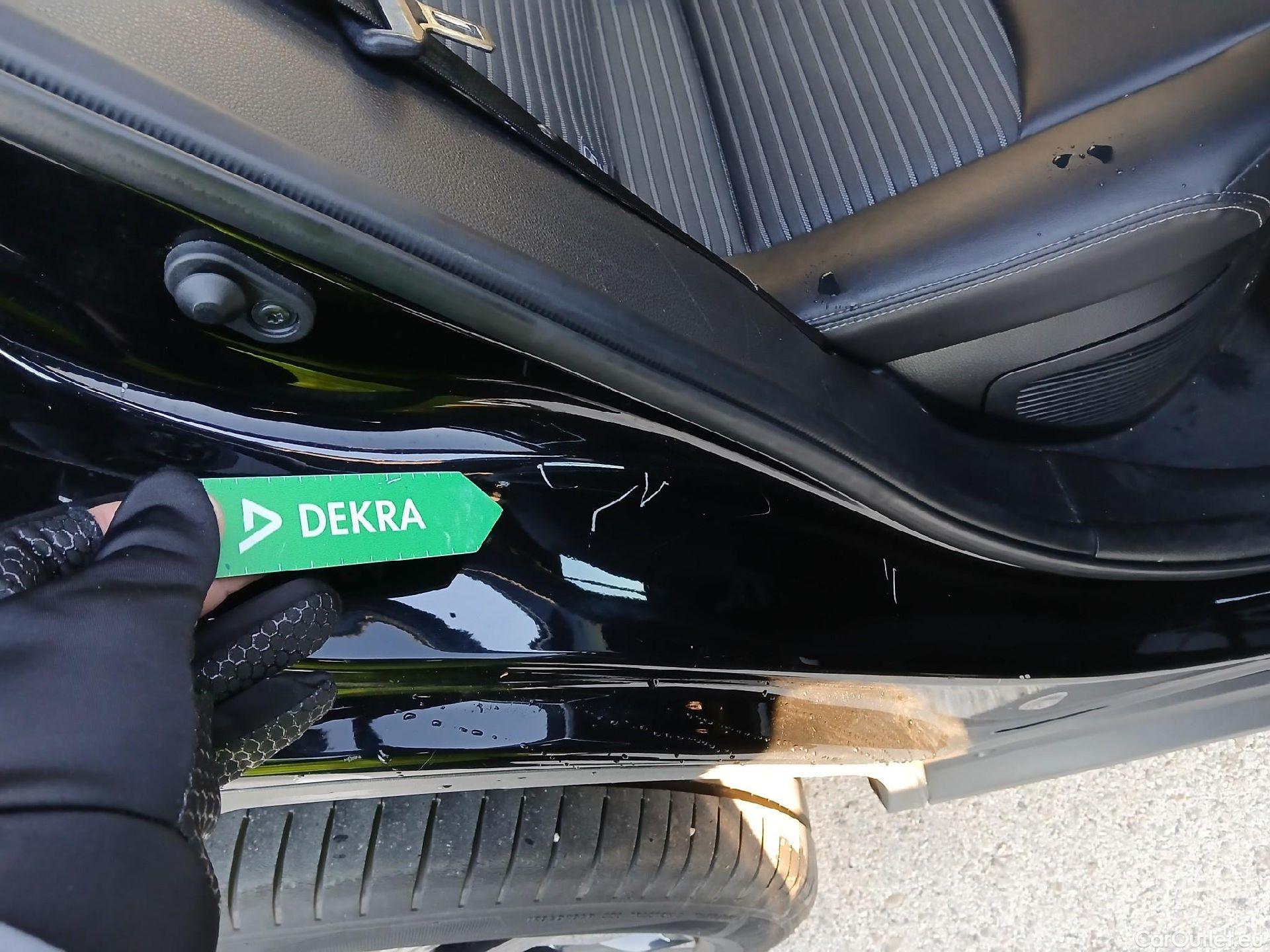  Toyota  RAV4 TOYOTA  / 2018 / 5P / todoterreno 2.5l 220H Black Edition(SP) #3