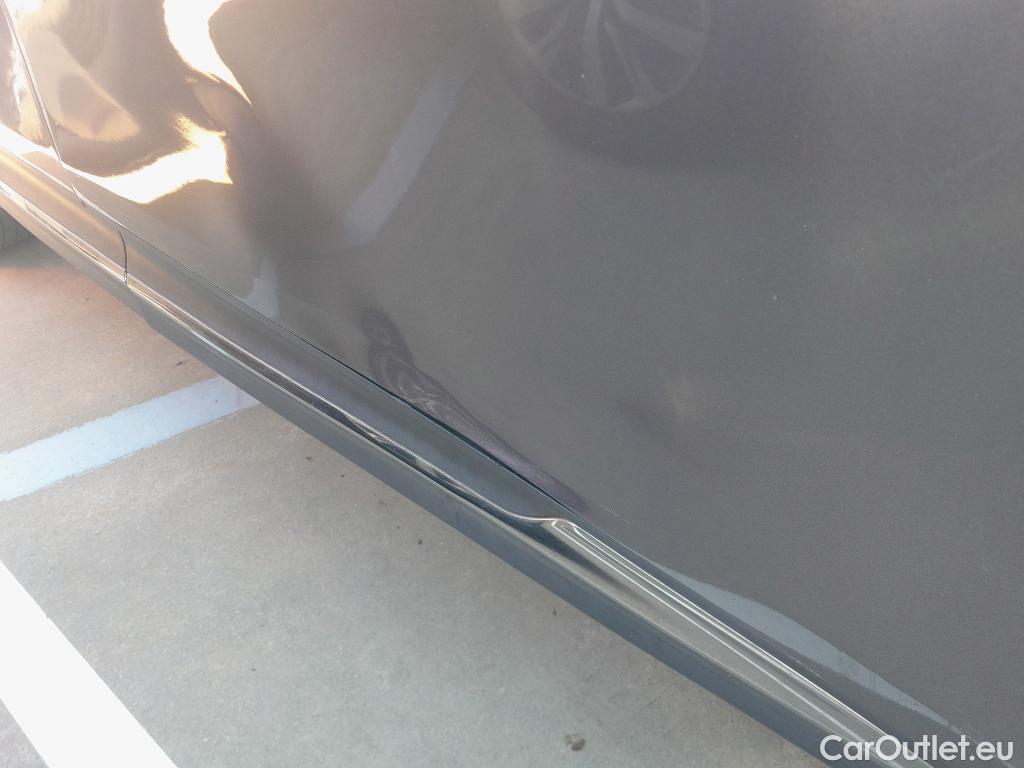  Renault  Scenic RENAULT Scénic / 2016 / 5P / monovolumen compacto Zen Energy dCi 96kW (130CV) #19