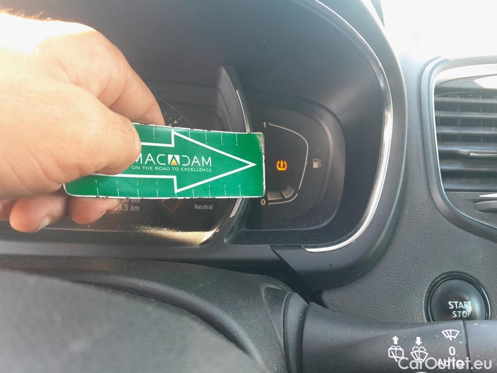  Renault  Scenic RENAULT Scénic / 2016 / 5P / monovolumen compacto Zen Energy dCi 96kW (130CV) #51