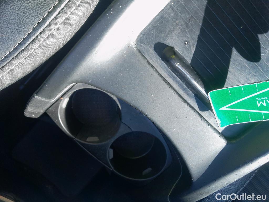  Renault  Scenic RENAULT Scénic / 2016 / 5P / monovolumen compacto Zen Energy dCi 96kW (130CV) #35