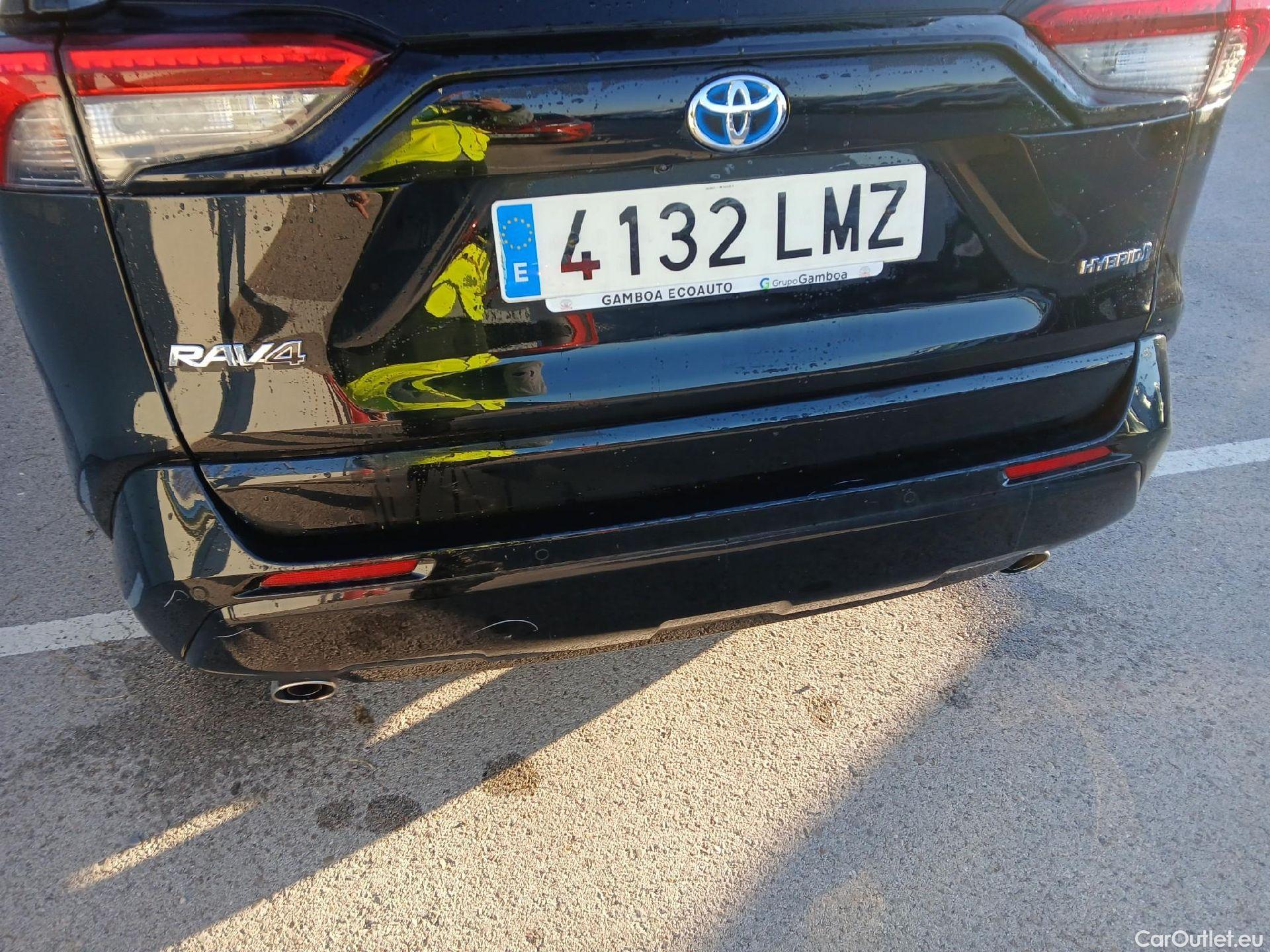  Toyota  RAV4 TOYOTA  / 2018 / 5P / todoterreno 2.5l 220H Black Edition(SP) #17