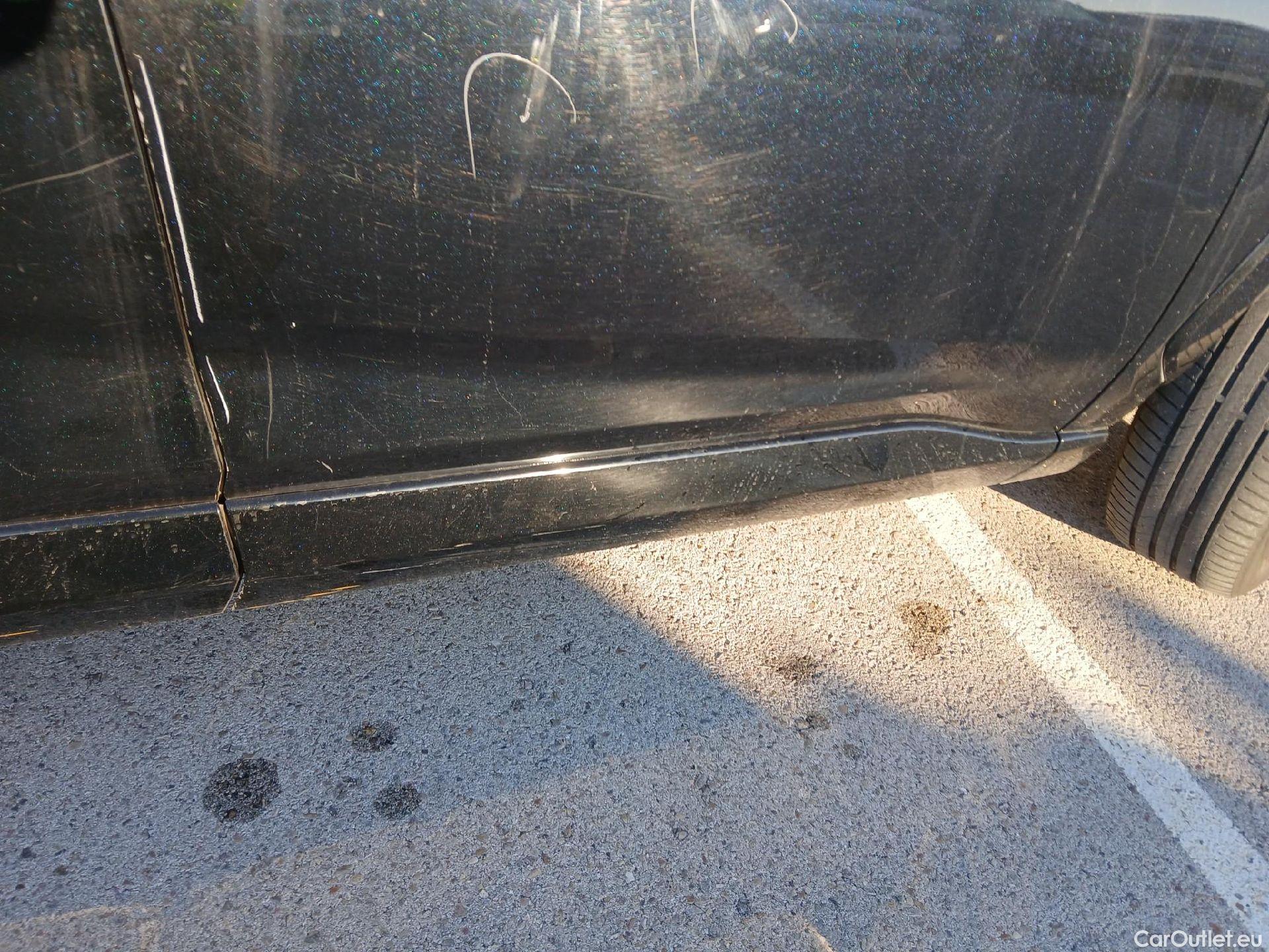  Toyota  RAV4 TOYOTA  / 2018 / 5P / todoterreno 2.5l 220H Black Edition(SP) #30