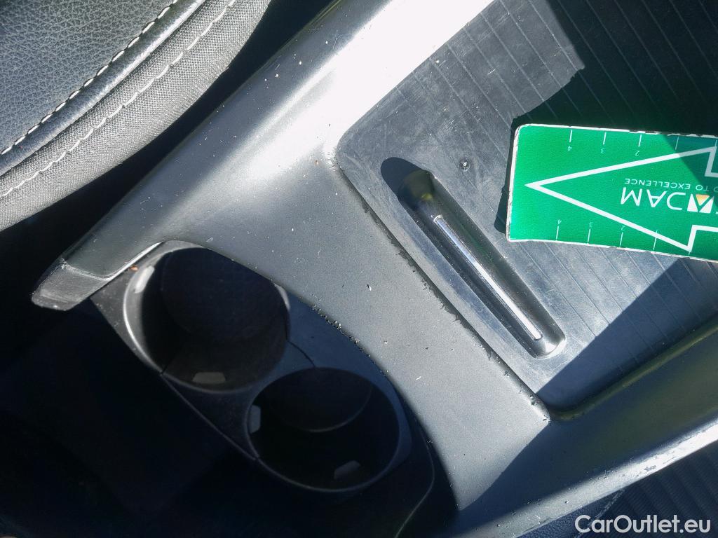  Renault  Scenic RENAULT Scénic / 2016 / 5P / monovolumen compacto Zen Energy dCi 96kW (130CV) #36