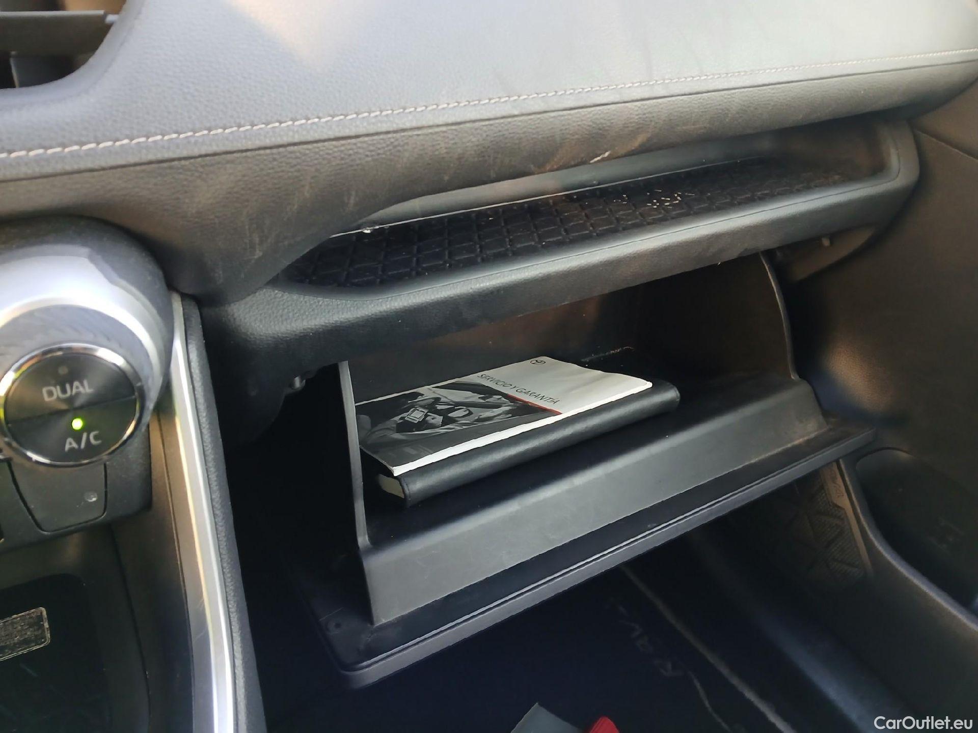  Toyota  RAV4 TOYOTA  / 2018 / 5P / todoterreno 2.5l 220H Black Edition(SP) #1