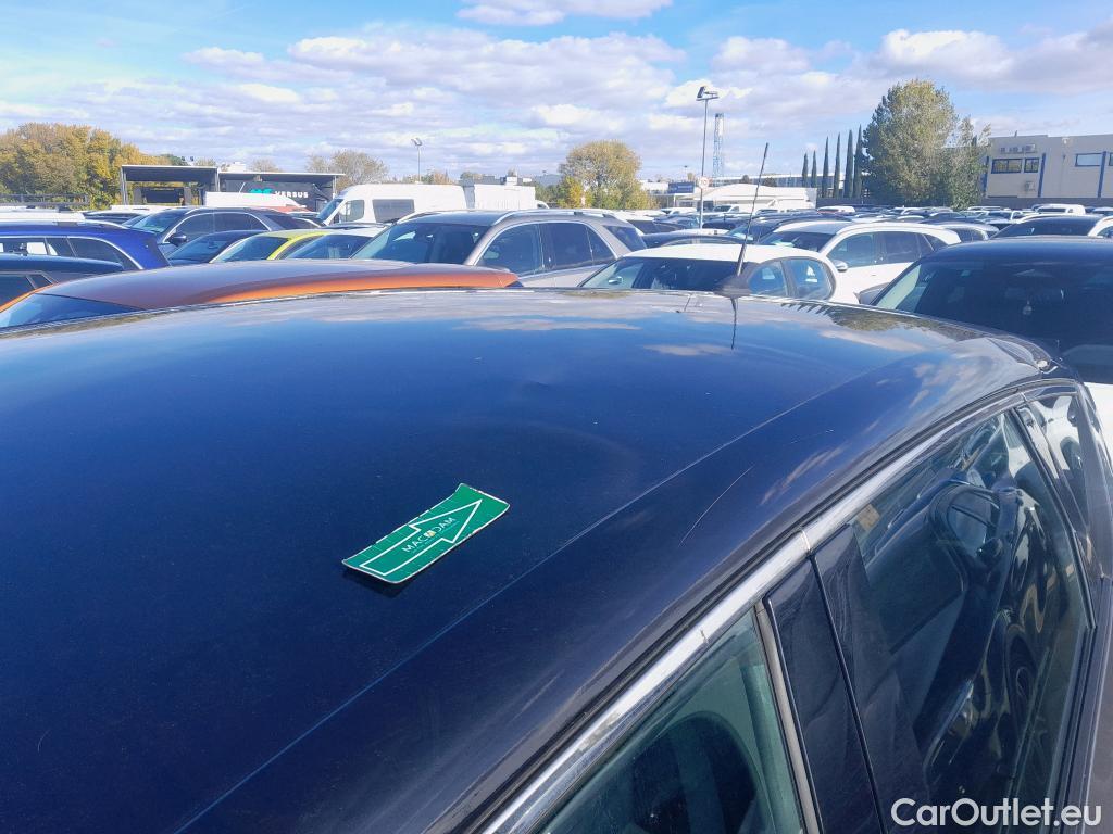  Renault  Scenic RENAULT Scénic / 2016 / 5P / monovolumen compacto Zen Energy dCi 96kW (130CV) #11