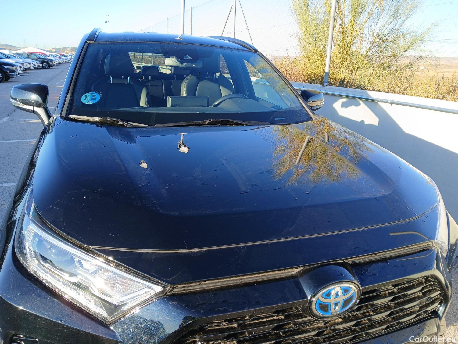  Toyota  RAV4 TOYOTA  / 2018 / 5P / todoterreno 2.5l 220H Black Edition(SP) #32