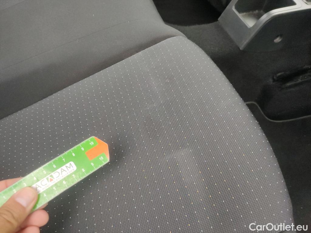  Seat  Ibiza SEAT  / 2017 / 5P / berlina con portón 1.0 TSI 81kW (110CV) Style Plus(SP) #4