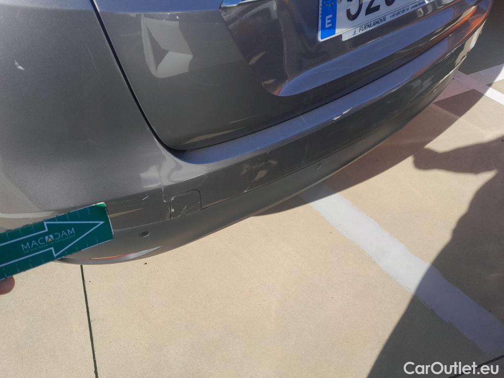  Renault  Scenic RENAULT Scénic / 2016 / 5P / monovolumen compacto Zen Energy dCi 96kW (130CV) #47