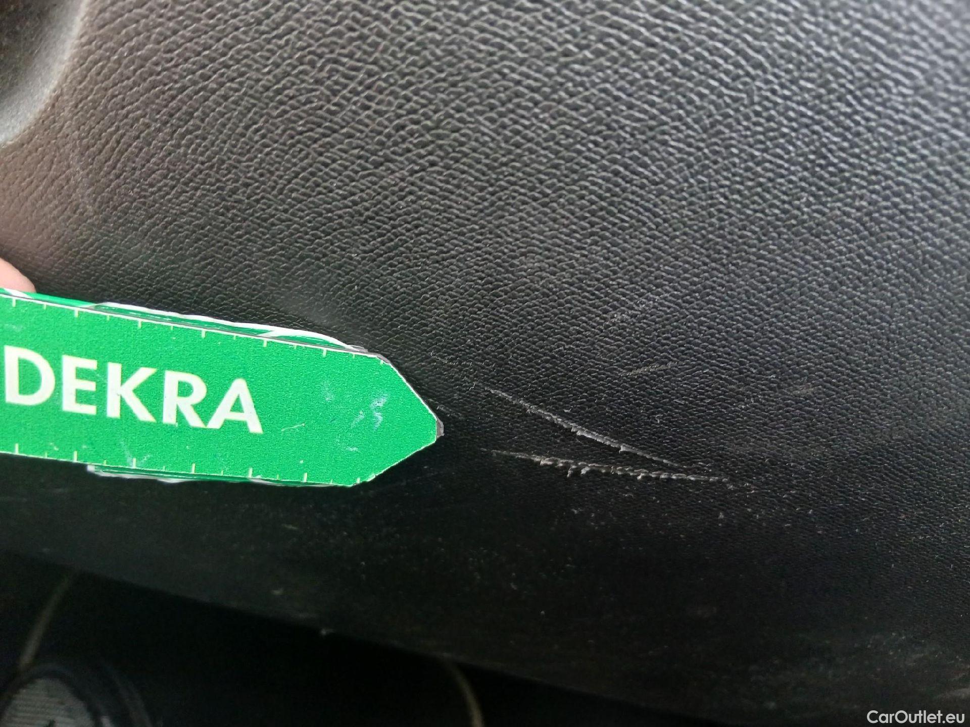  Land Rover  Discovery SEAT Nuevo León / 2020 / 5P / berlina con portón 2.0 TDI 85kW S&S Style Go(SP) #31