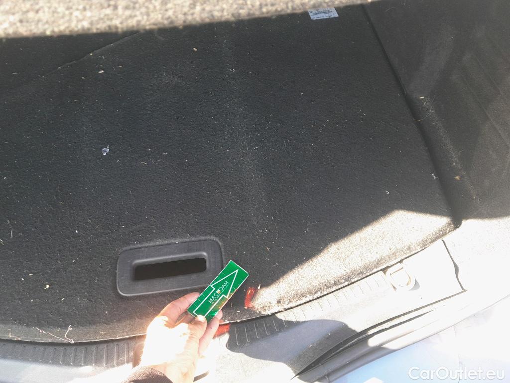  Renault  Scenic RENAULT Scénic / 2016 / 5P / monovolumen compacto Zen Energy dCi 96kW (130CV) #43