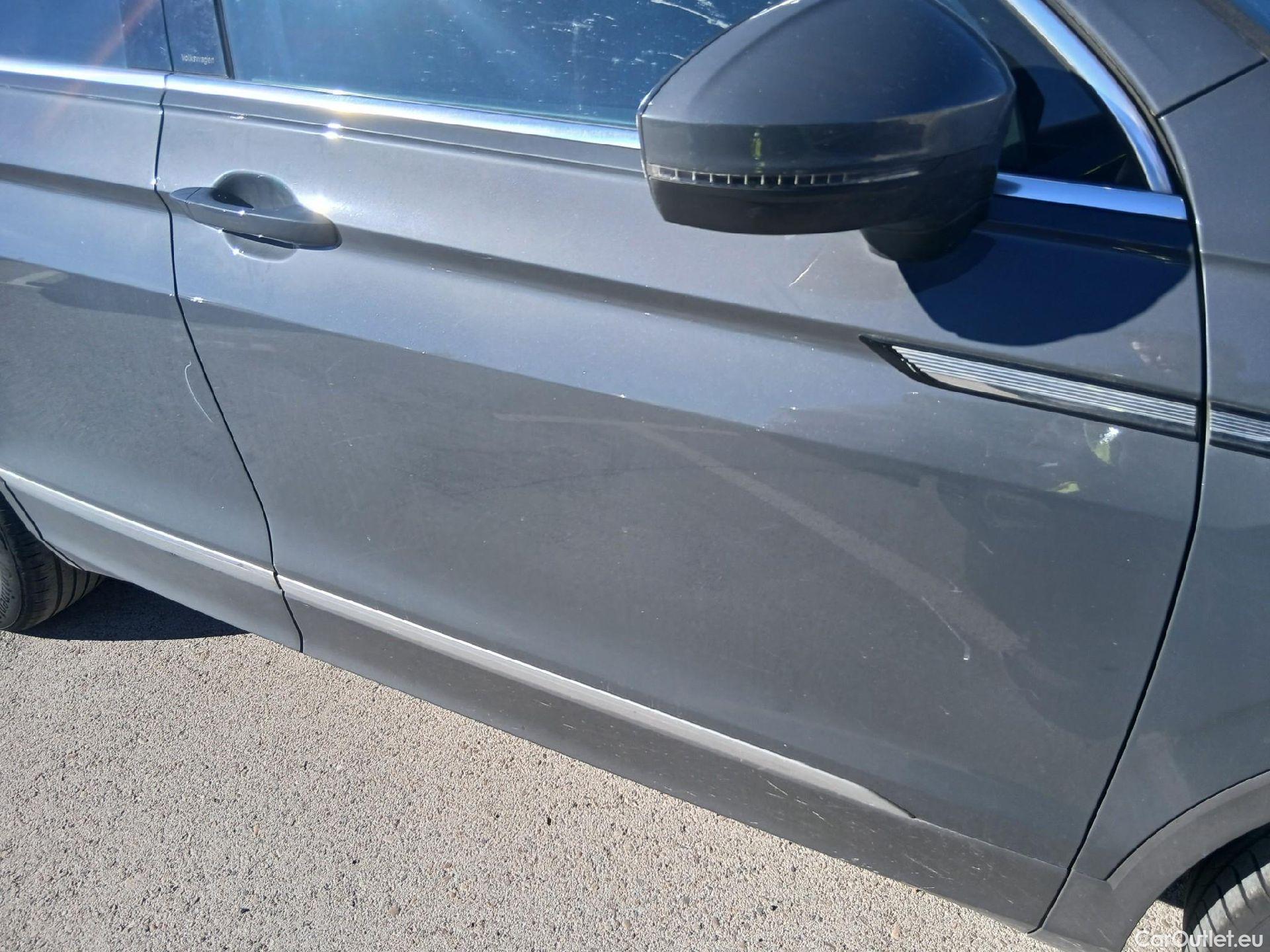  Volkswagen  Tiguan VOLKSWAGEN  / 2020 / 5P / todoterreno Life 2.0 TDI 110kW (150CV) DSG #38