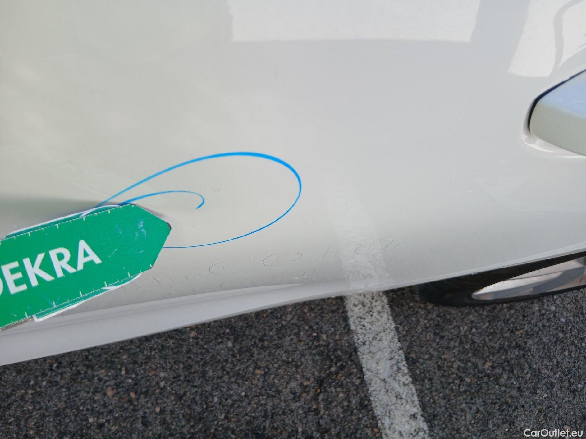  Land Rover  Discovery SEAT Nuevo León / 2020 / 5P / berlina con portón 2.0 TDI 85kW S&S Style Go(SP) #16