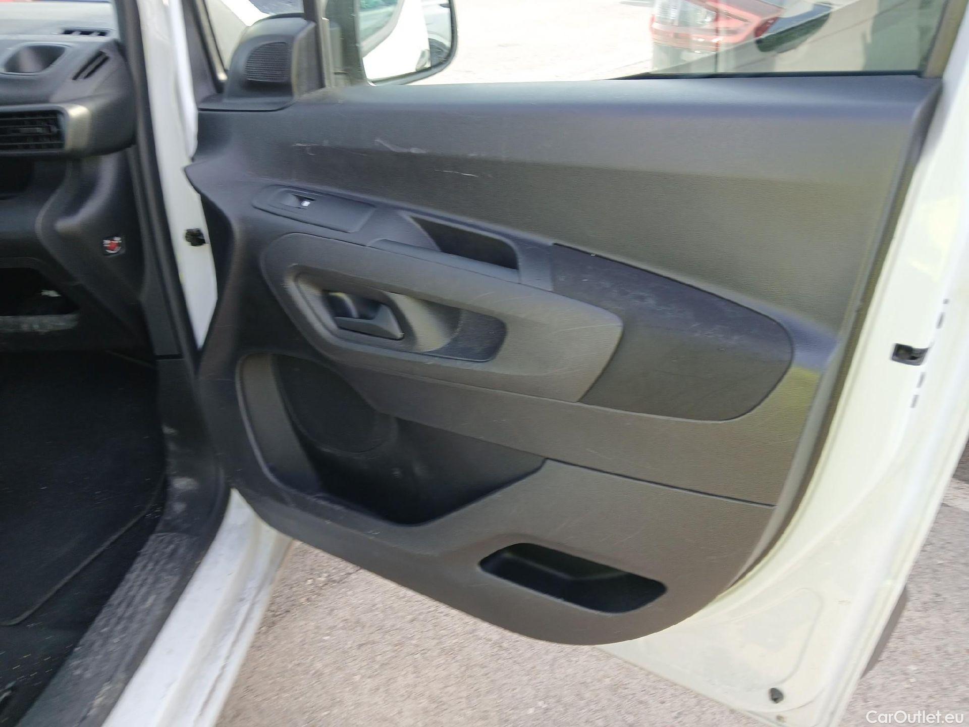  Citroen  Berlingo  Combi Live Pack Business M 1.5 BlueHDi 100CV MT6 E6d #12