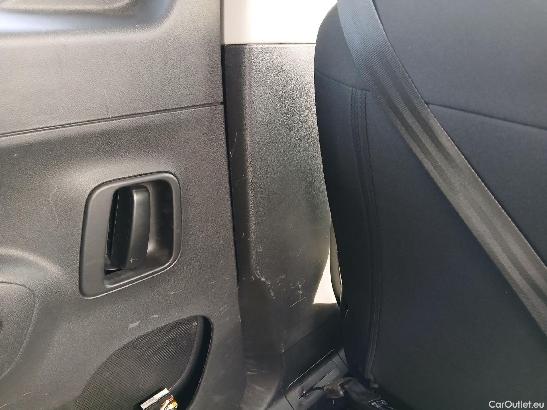  Citroen  Berlingo  Combi Live Pack Business M 1.5 BlueHDi 100CV MT6 E6d #18