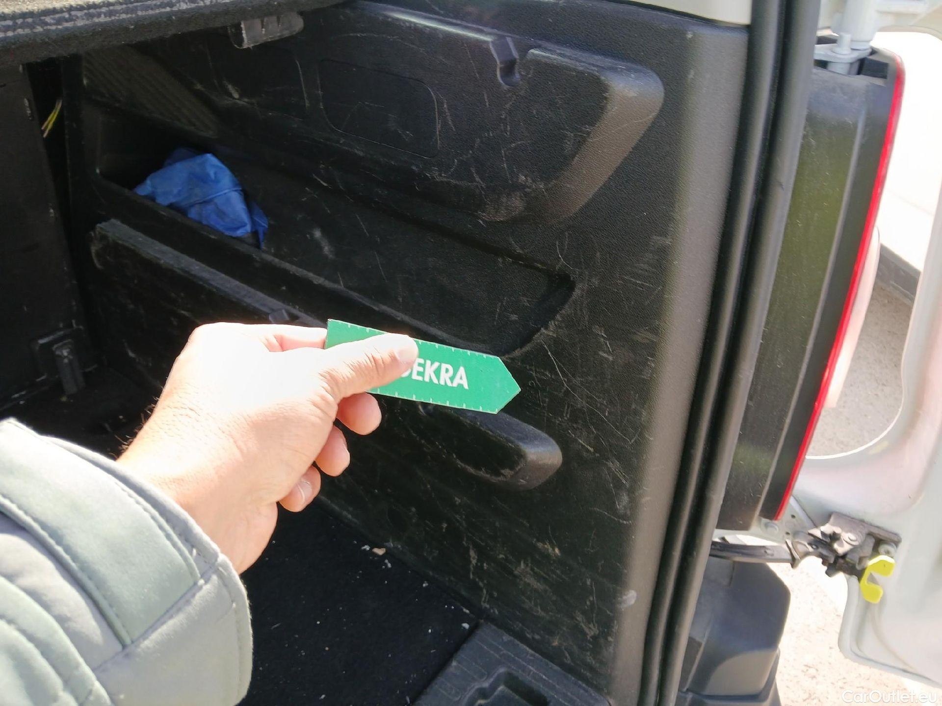  Citroen  Berlingo  Combi Live Pack Business M 1.5 BlueHDi 100CV MT6 E6d #23