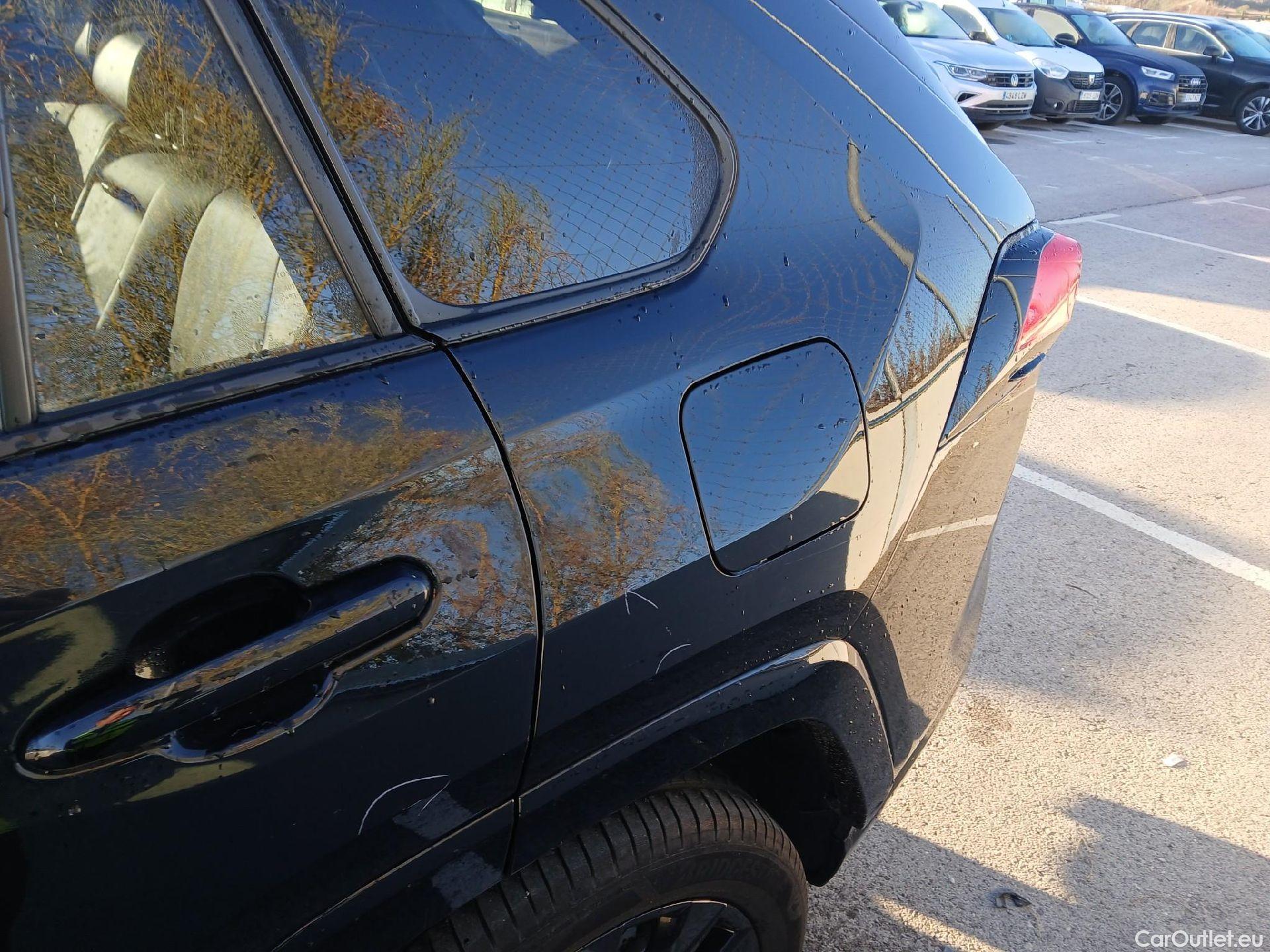  Toyota  RAV4 TOYOTA  / 2018 / 5P / todoterreno 2.5l 220H Black Edition(SP) #15