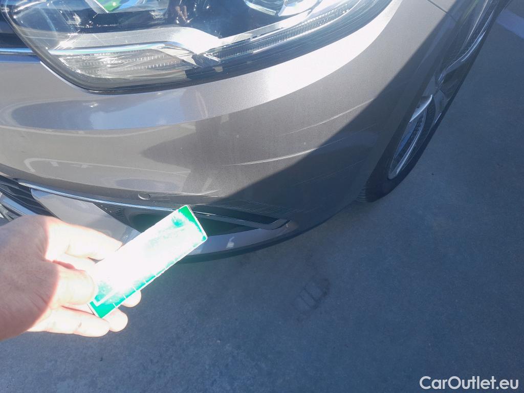  Renault  Scenic RENAULT Scénic / 2016 / 5P / monovolumen compacto Zen Energy dCi 96kW (130CV) #49