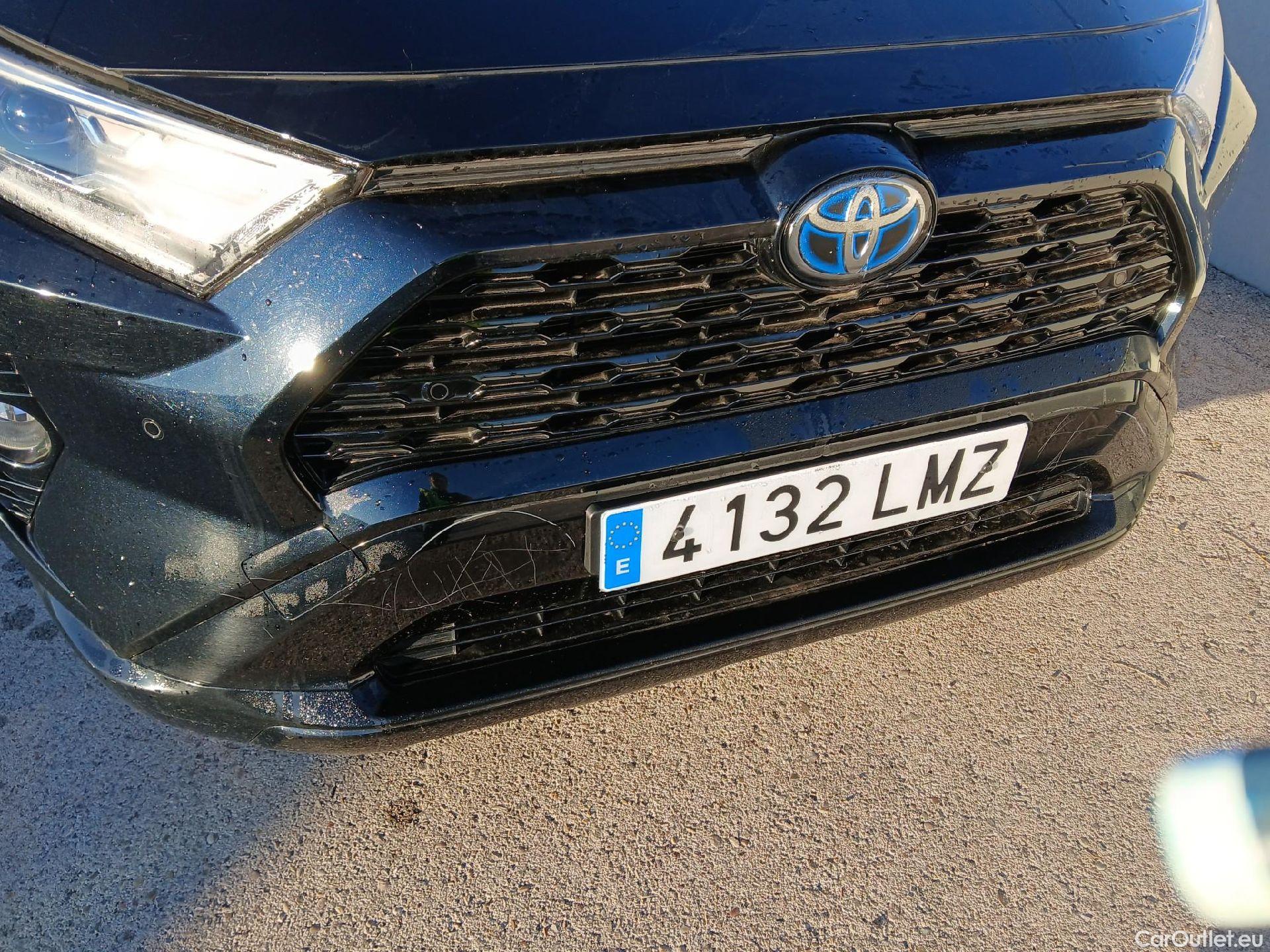  Toyota  RAV4 TOYOTA  / 2018 / 5P / todoterreno 2.5l 220H Black Edition(SP) #6