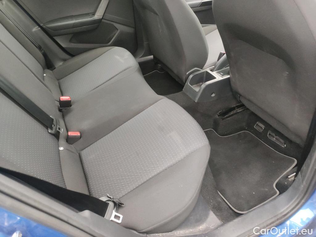  Seat  Ibiza SEAT  / 2017 / 5P / berlina con portón 1.0 TSI 81kW (110CV) Style Plus(SP) #3