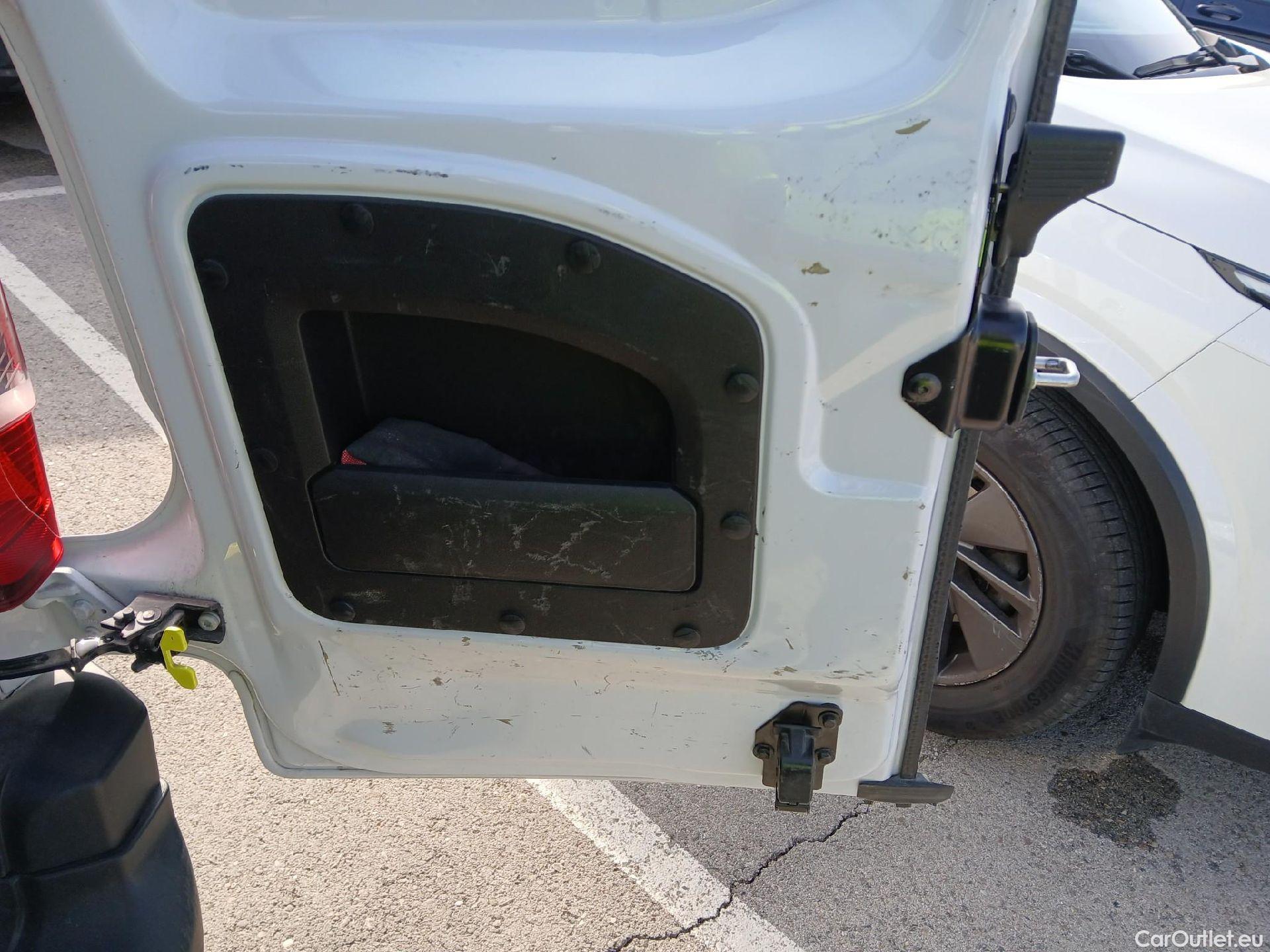  Citroen  Berlingo  Combi Live Pack Business M 1.5 BlueHDi 100CV MT6 E6d #32