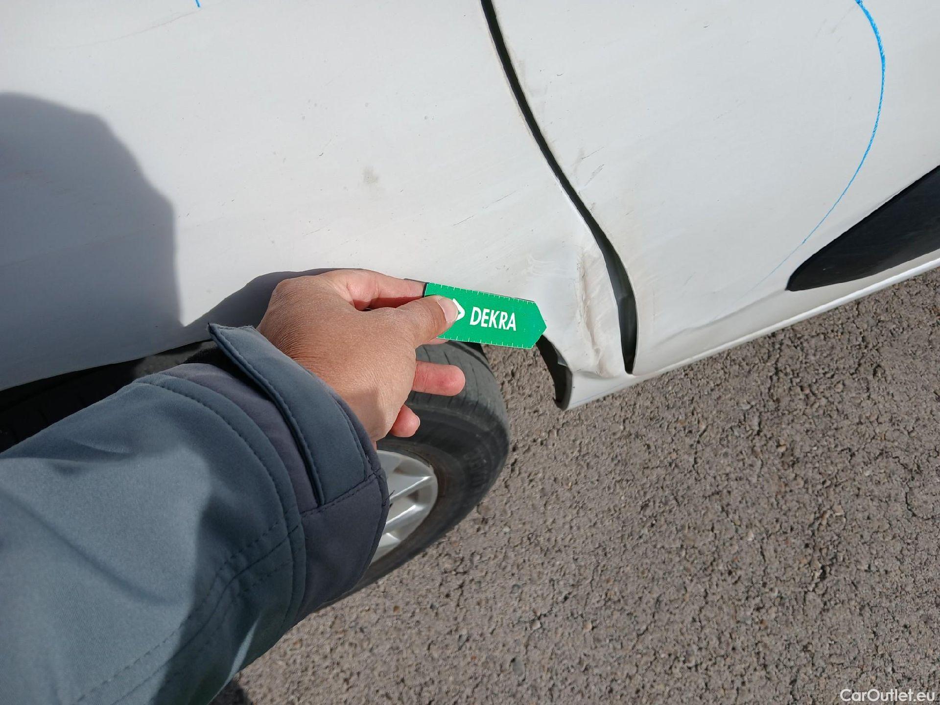  Citroen  Berlingo  Combi Live Pack Business M 1.5 BlueHDi 100CV MT6 E6d #57